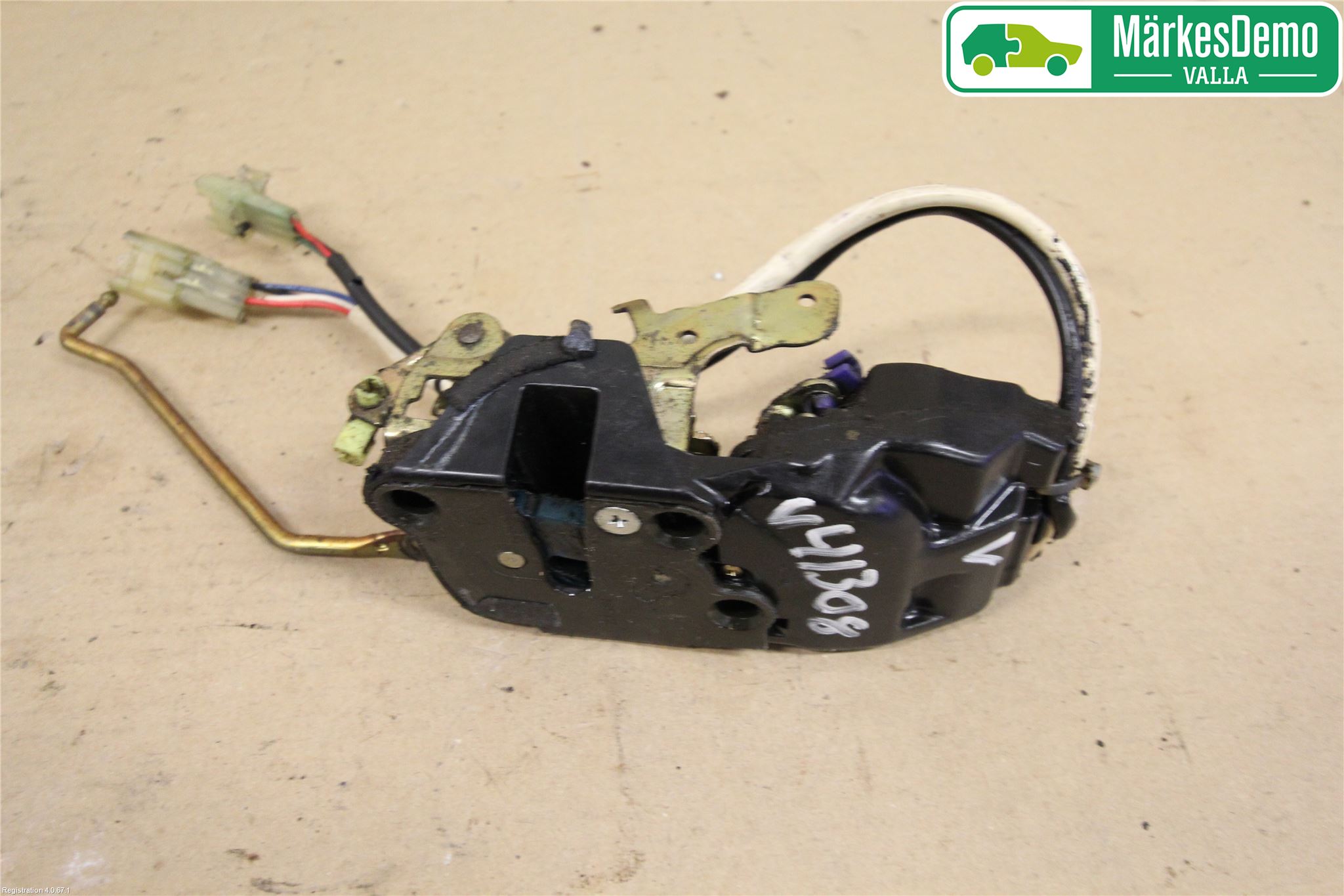 Suzuki VITARA 88-98 Låskista-Dörrlås