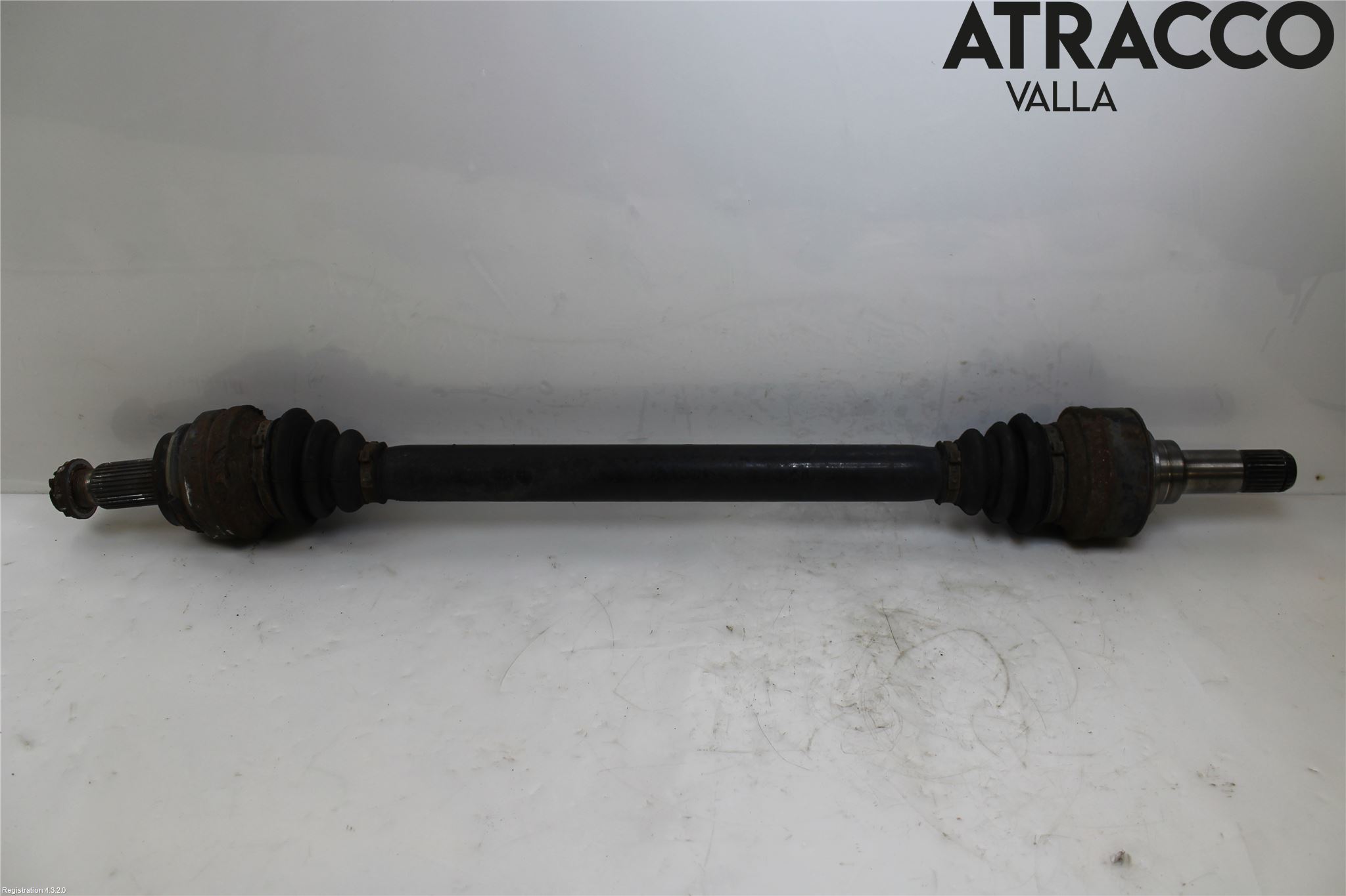 BMW 5 F10/F11/F18 09-17 Drivaxel Bak Höger