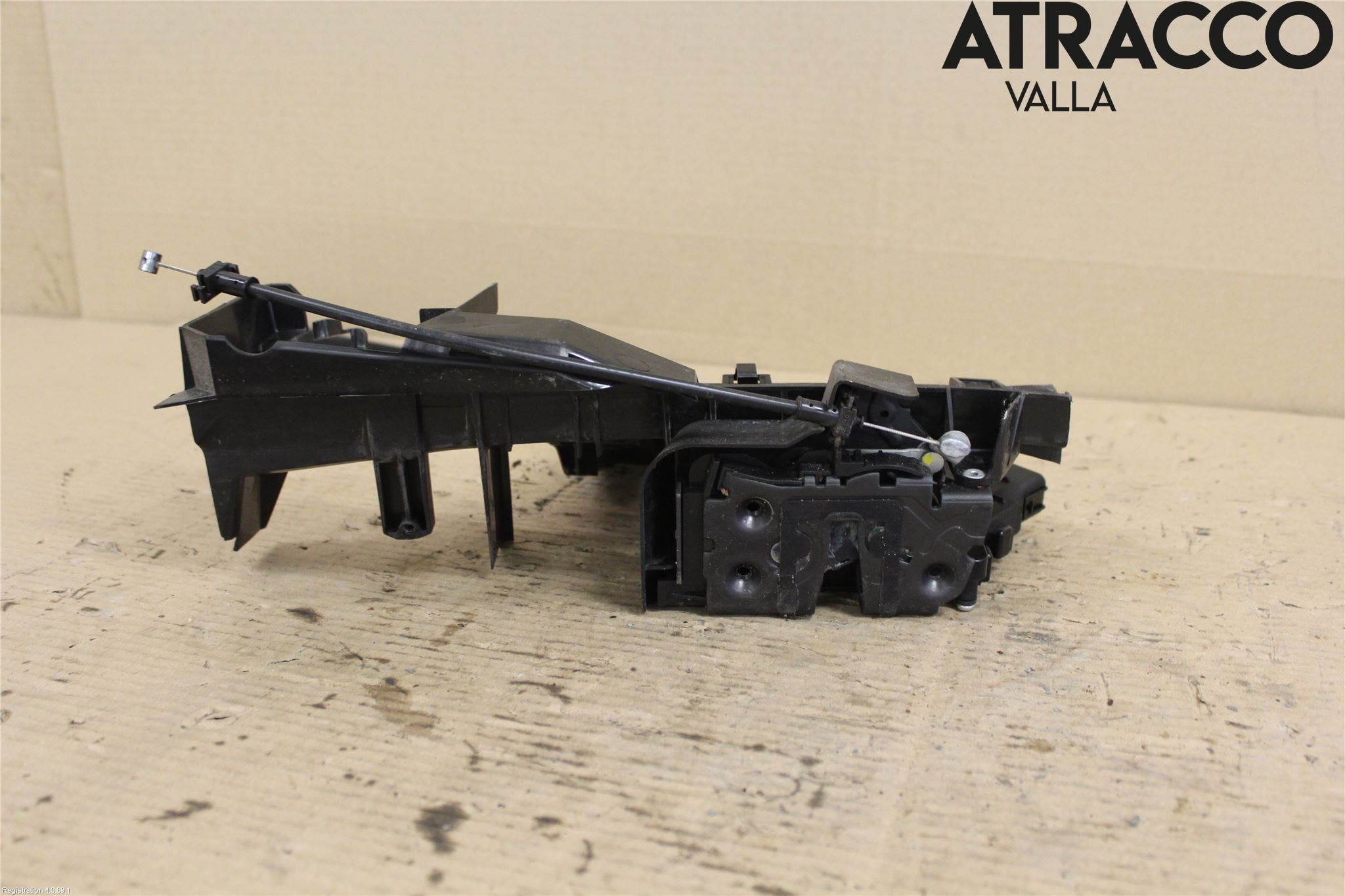 Ford FOCUS 04-07 Låskista-Dörrlås