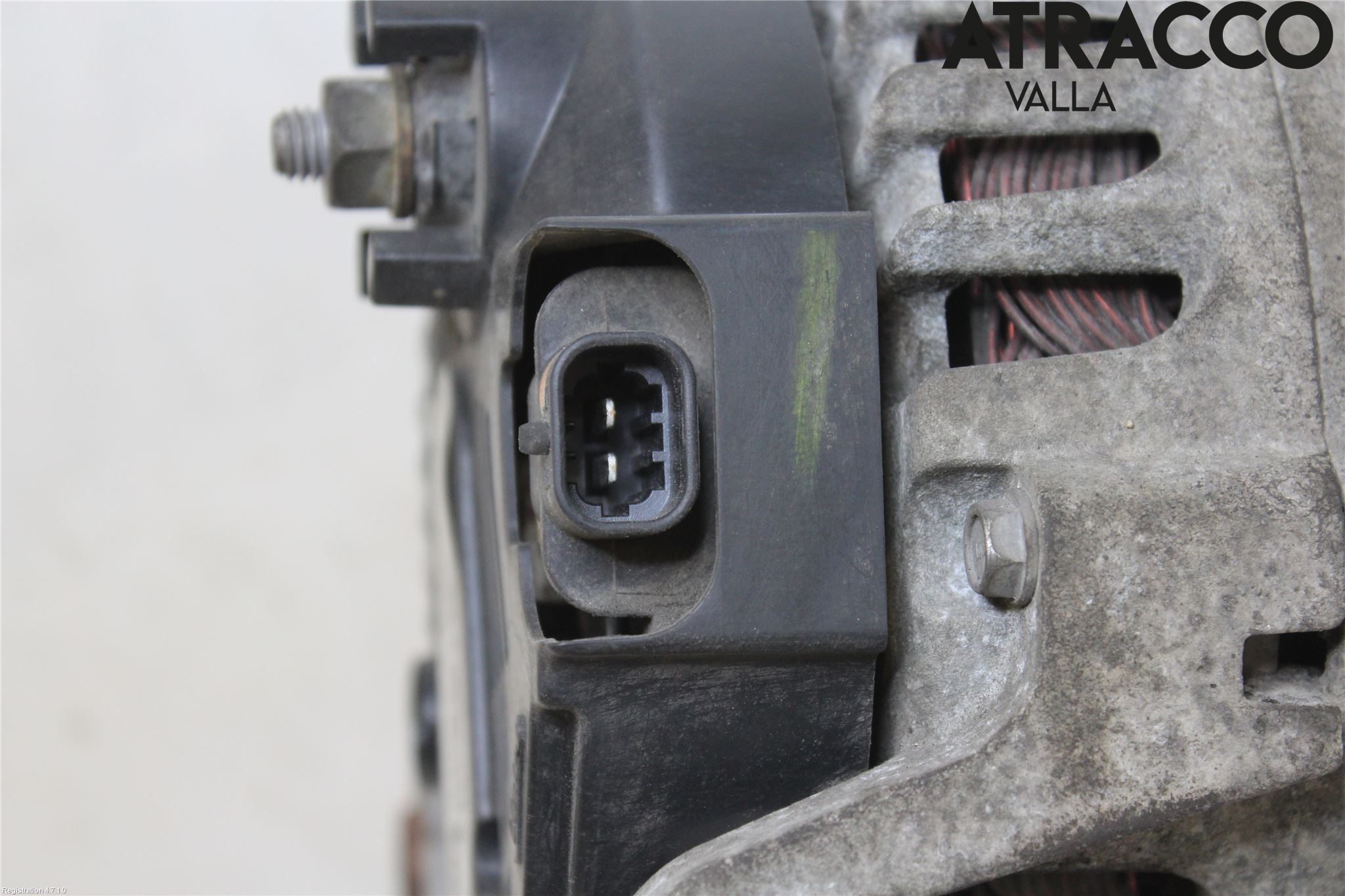 Opel ASTRA J 10-15 Generator