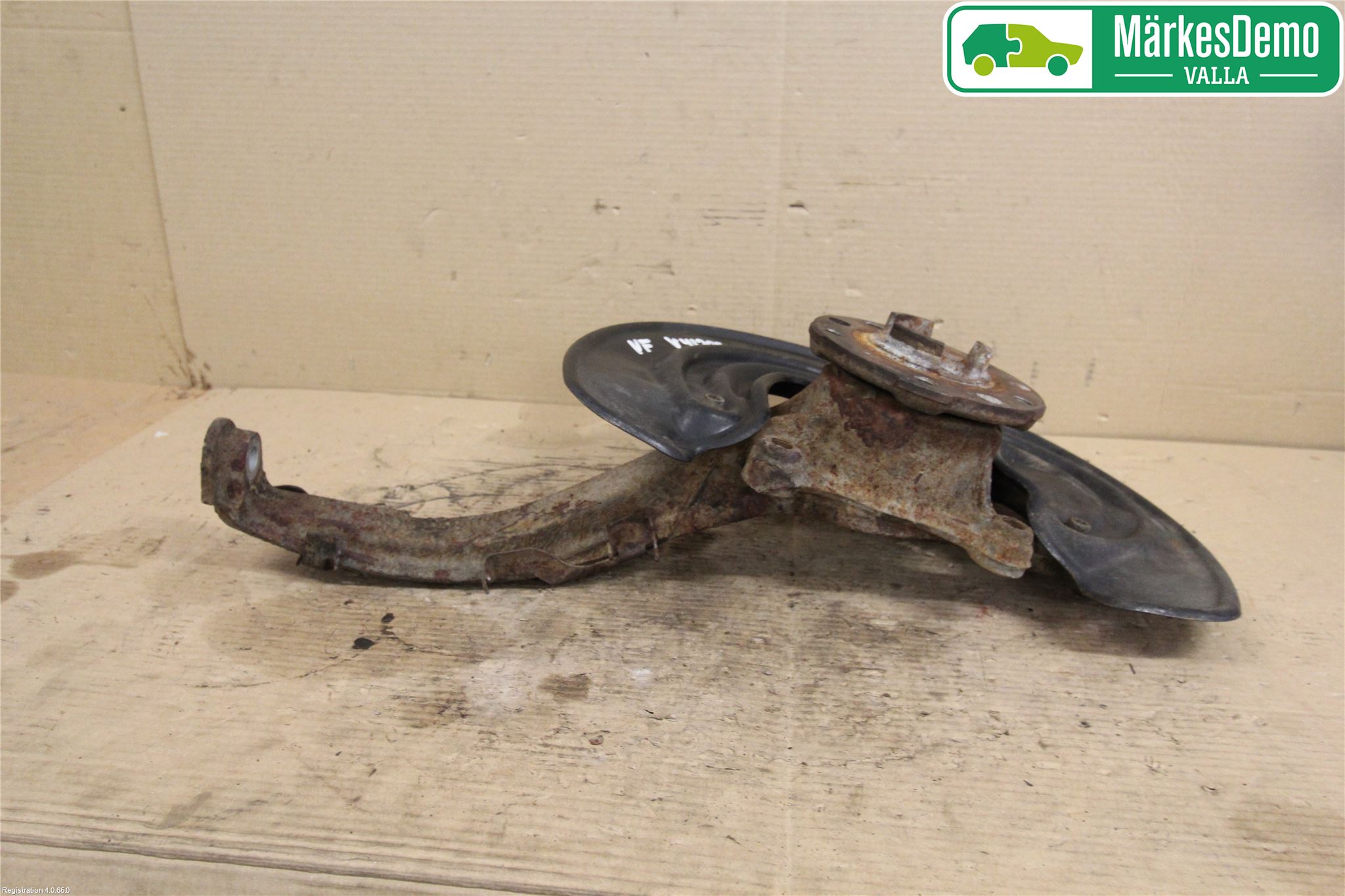 Audi Q7/SQ7 Styrspindel Lagerhus Vä