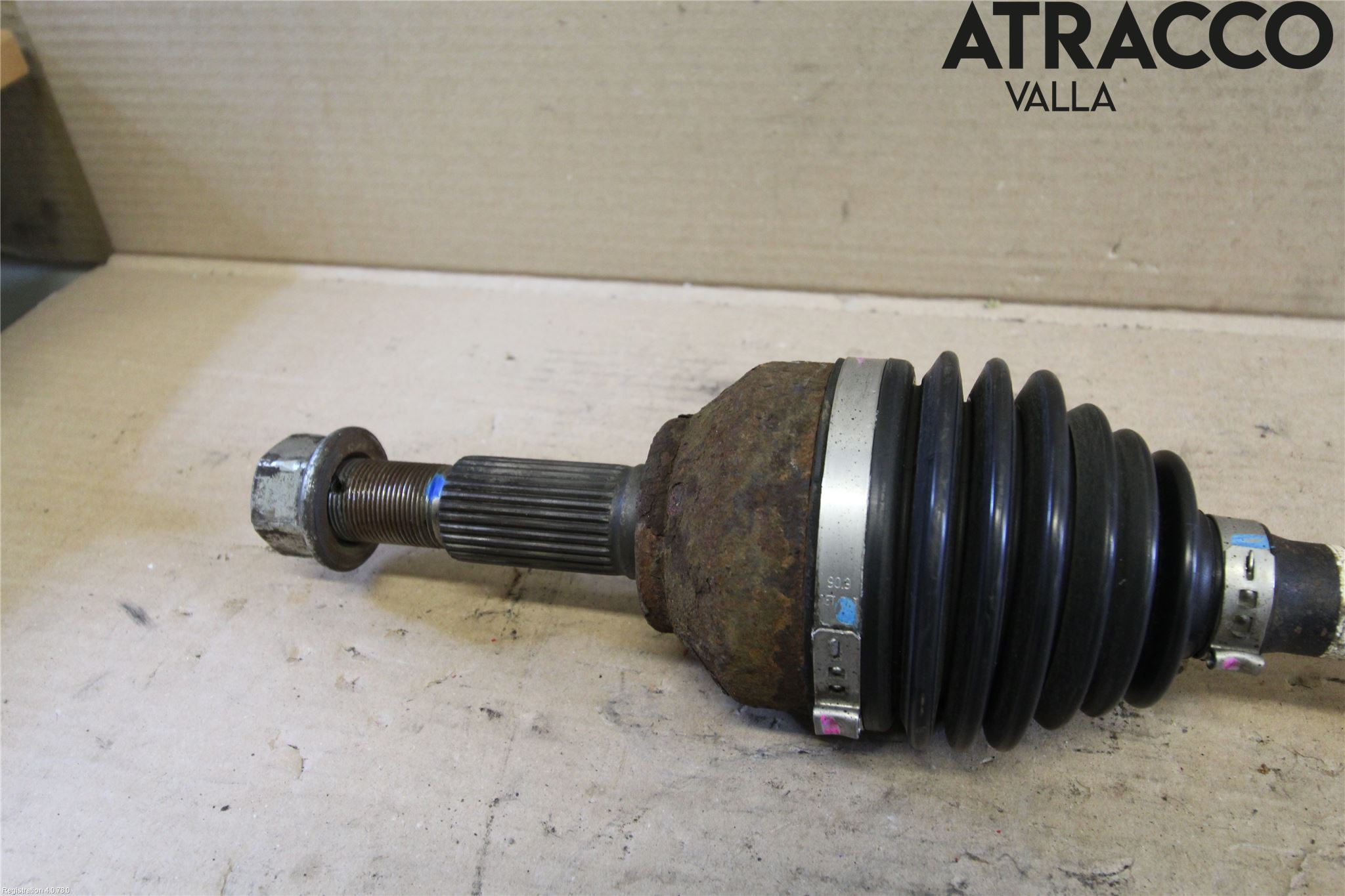 Nissan QASHQAI   07-10 Drivaxel Fram Vänster