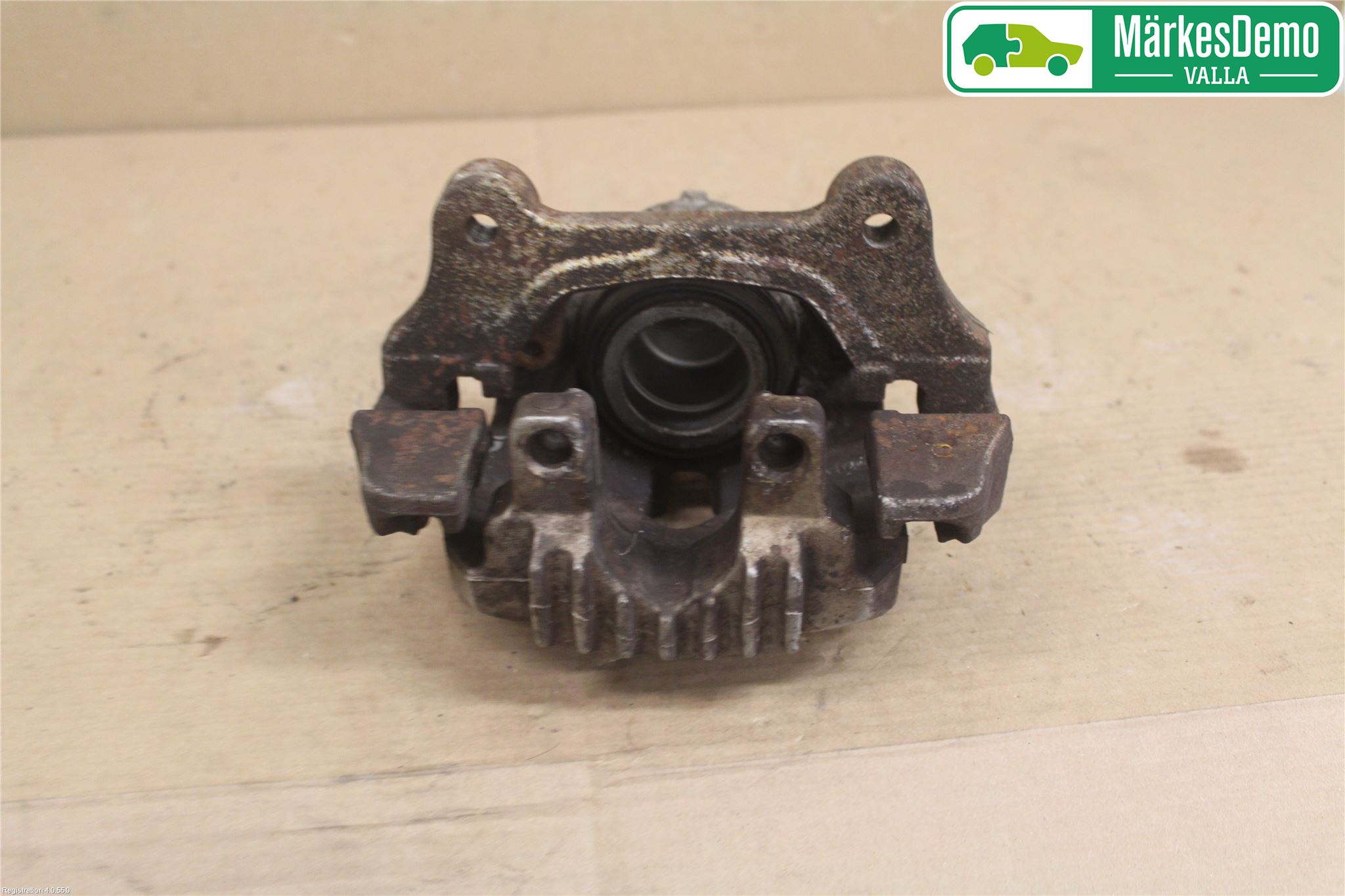 BMW 3 E90/91 SED/TOU 05-12 Bromsok Fram Höger