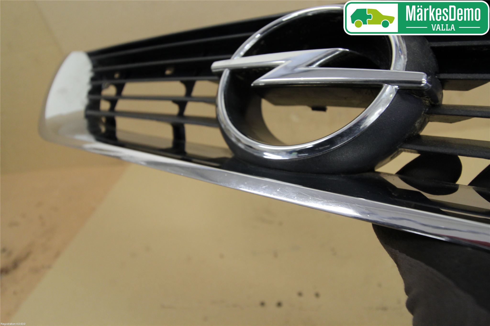 Opel VECTRA B 96-01 Grill Komp