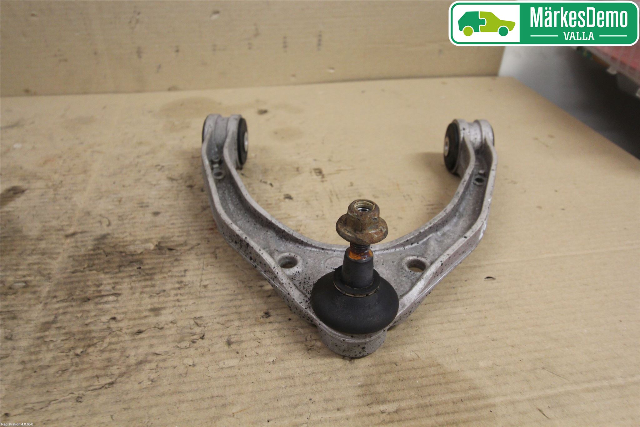 Audi Q7/SQ7 Bärarm Fram Övre Vä