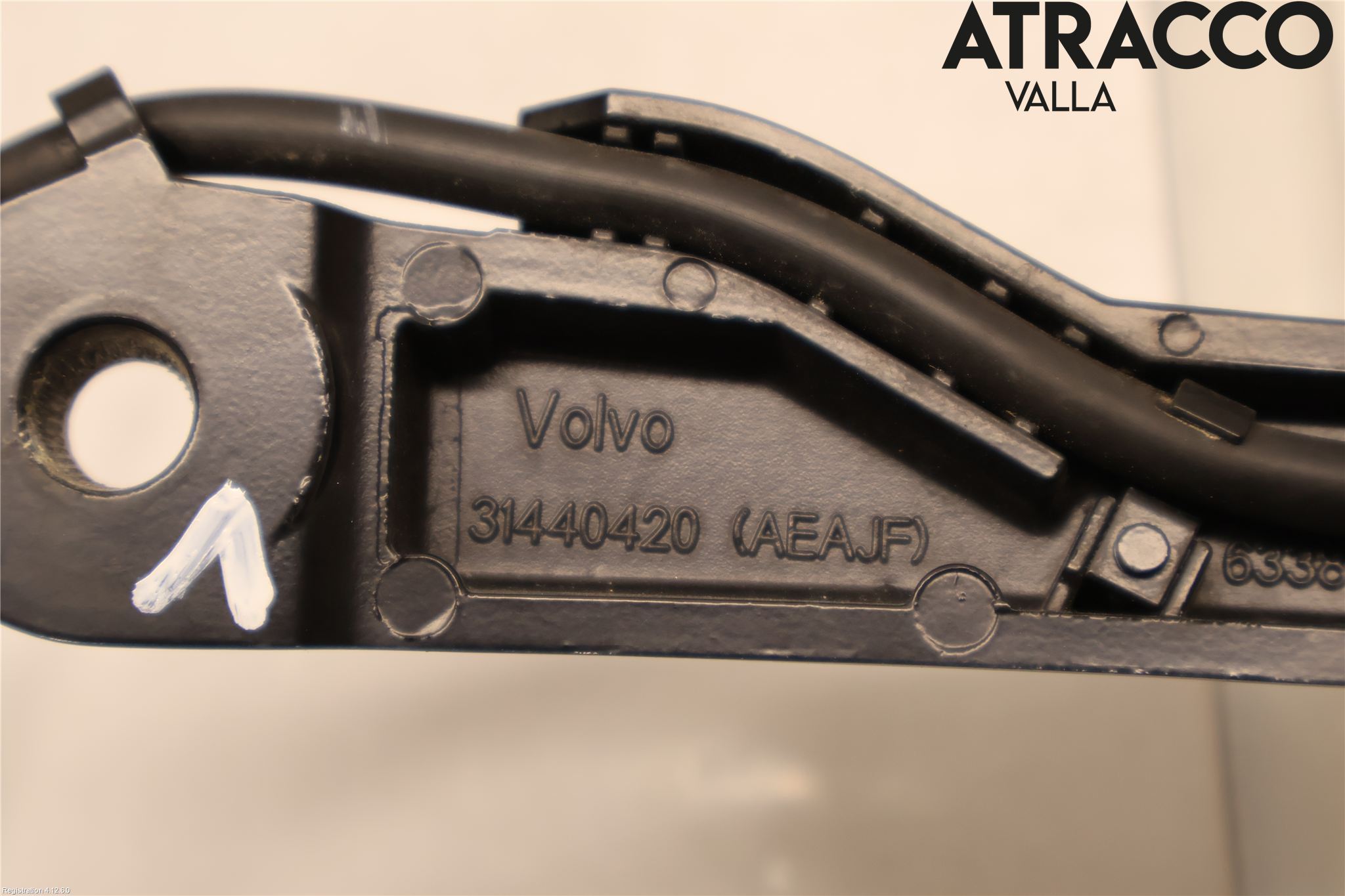 Volvo V90 CROSS COUNTRY 17->> Torkararm Armar Vindruta