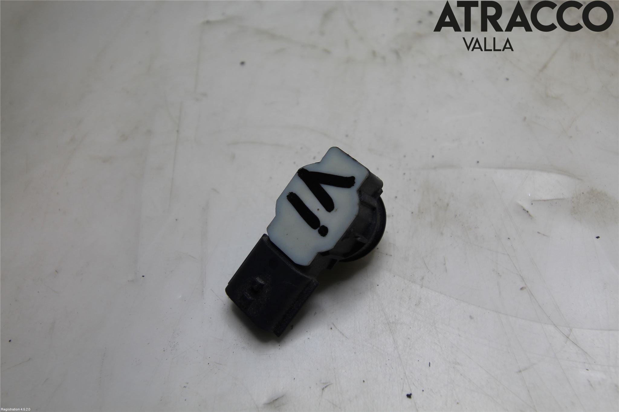 Renault CLIO IV 16-19 Parkeringshjälp Backsensor