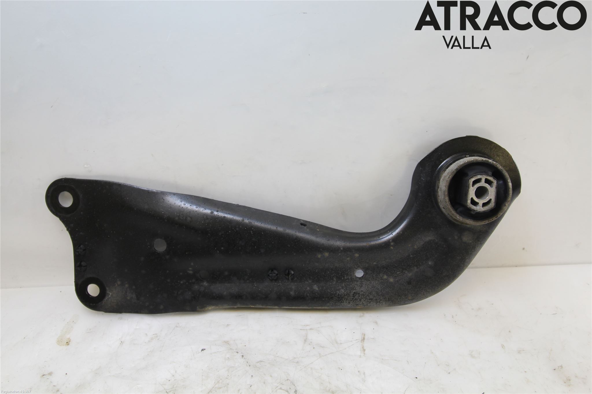 Skoda SUPERB 16-24 Bärarm Bak Höger