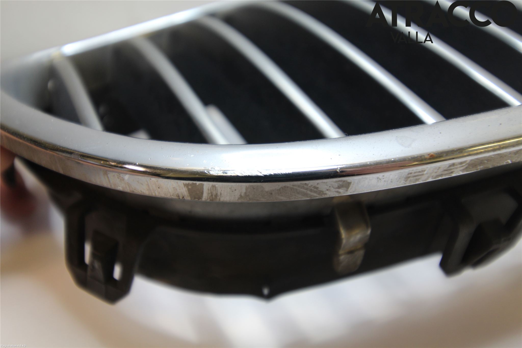 BMW 5 F10/F11/F18 09-17 Grilldel Höger
