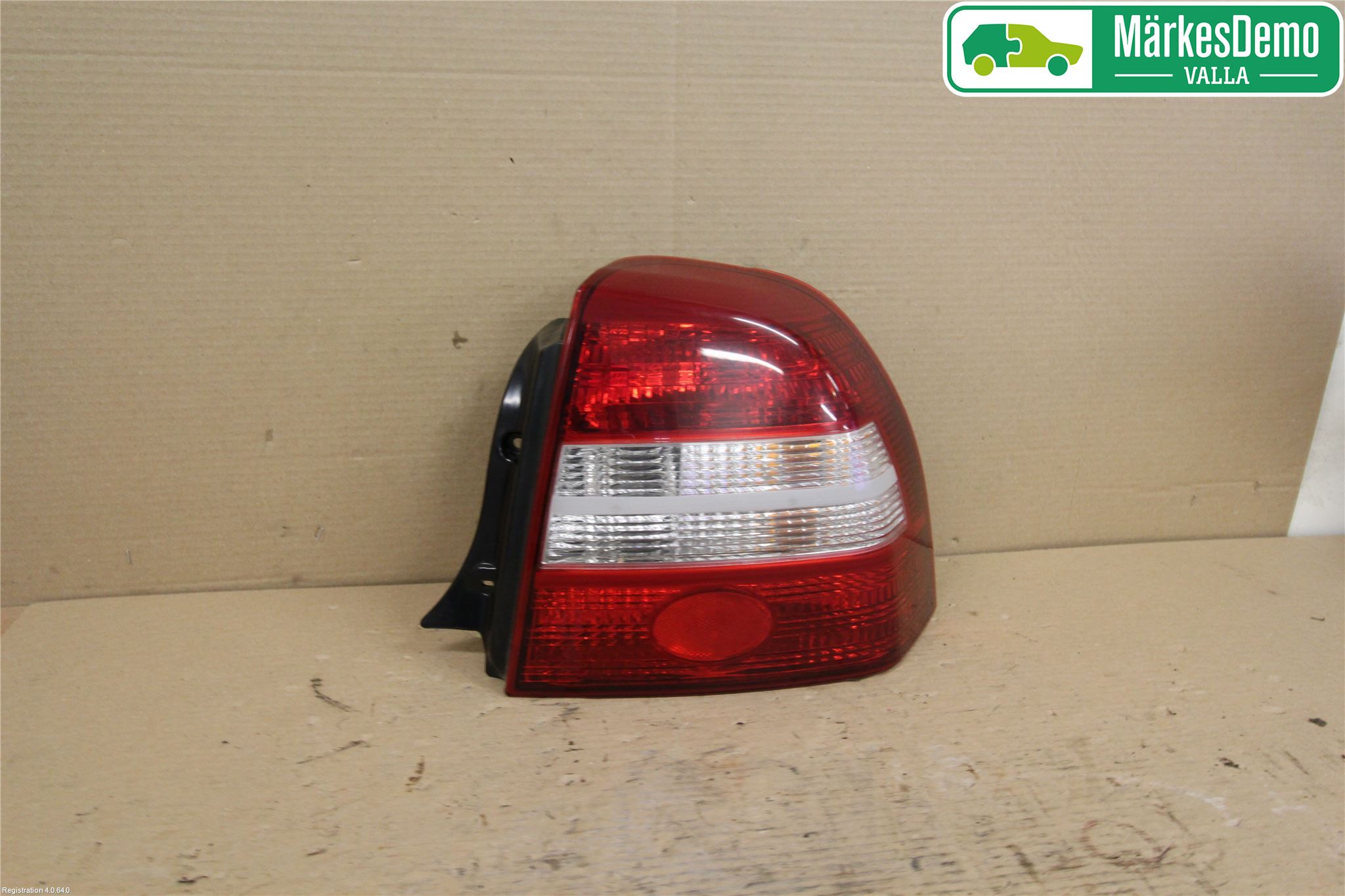 Kia SHUMA II Bakljus Höger