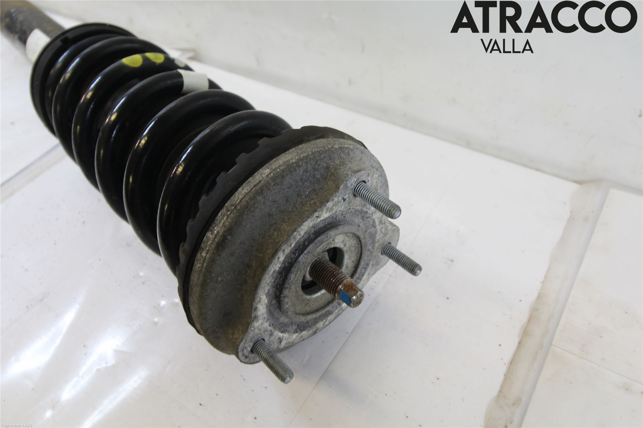 Maserati GHIBLI Fjäderben Fram Vänster