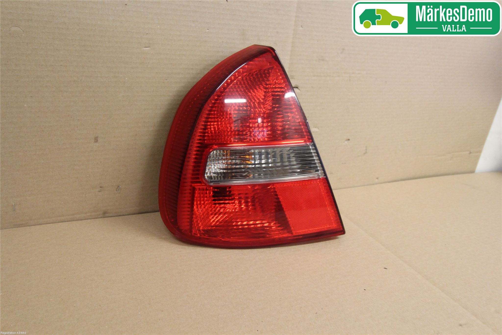 Mitsubishi CARISMA 00-04 Bakljus Vänster