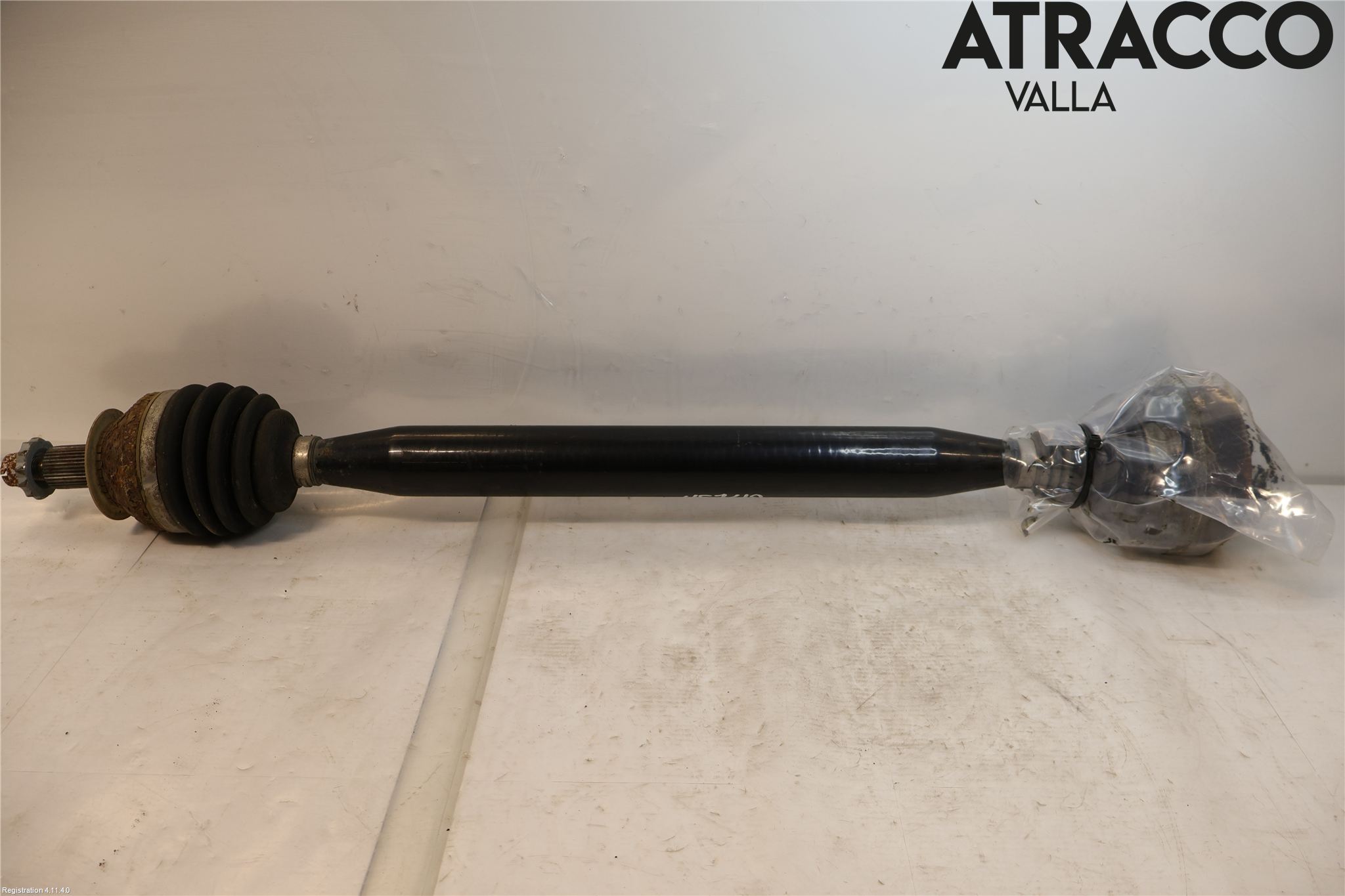 Volkswagen VW POLO 10-17 Drivaxel Fram Höger