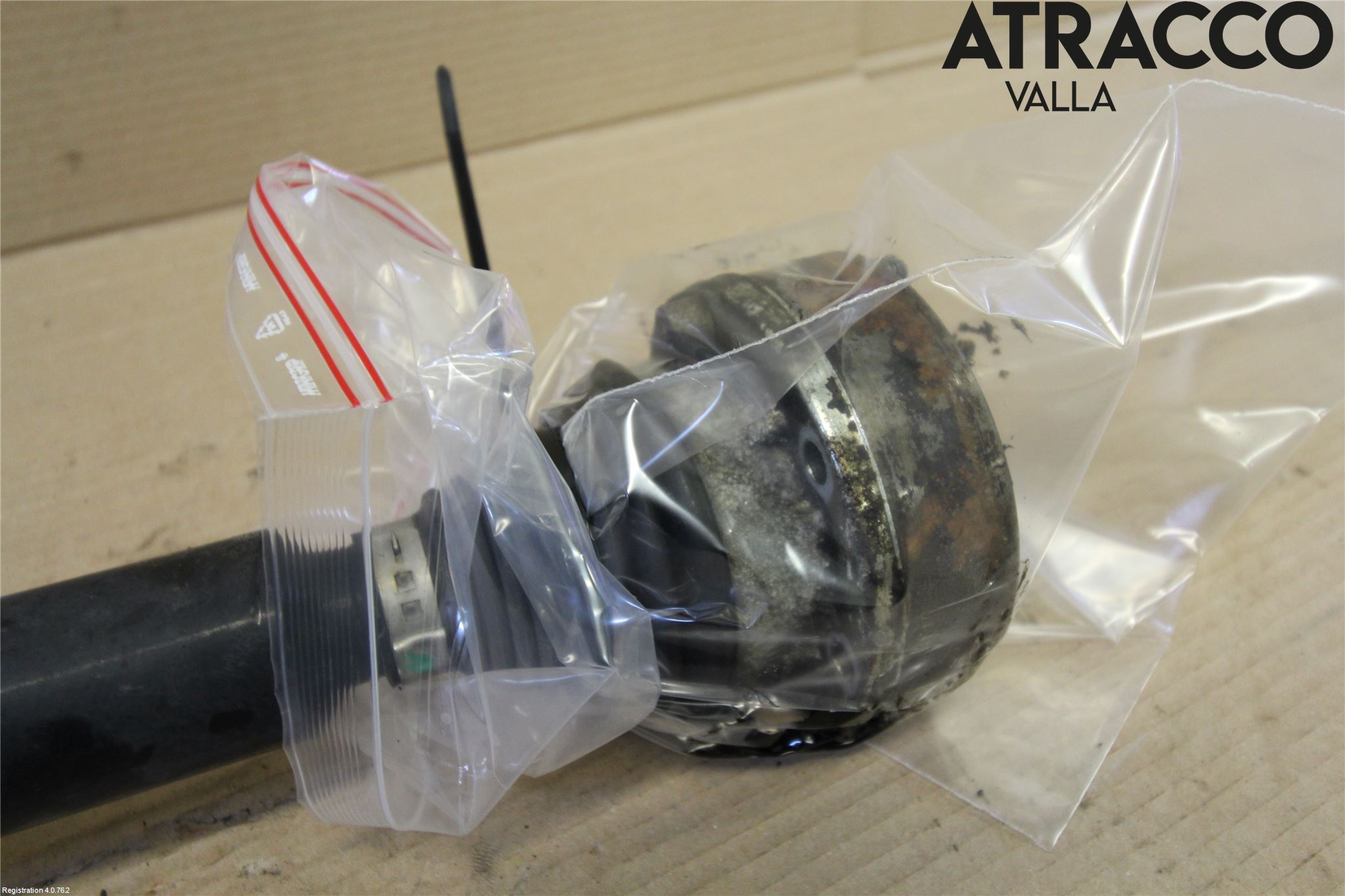 Volkswagen VW GOLF VI 09-13 Drivaxel Fram Höger