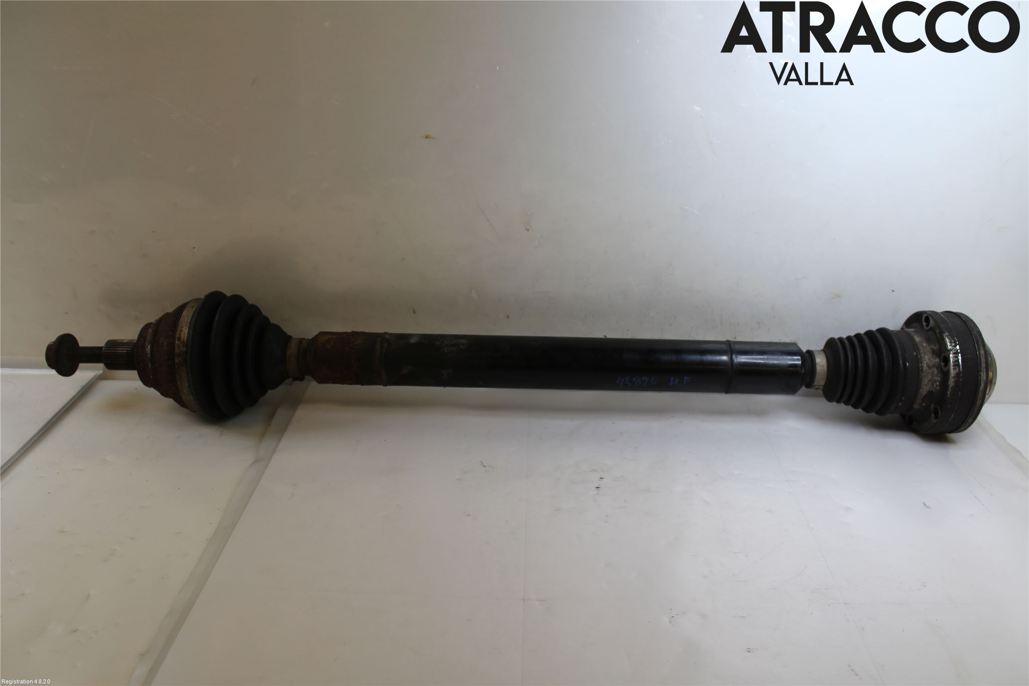 Volkswagen VW PASSAT 05-11 Drivaxel Fram Höger