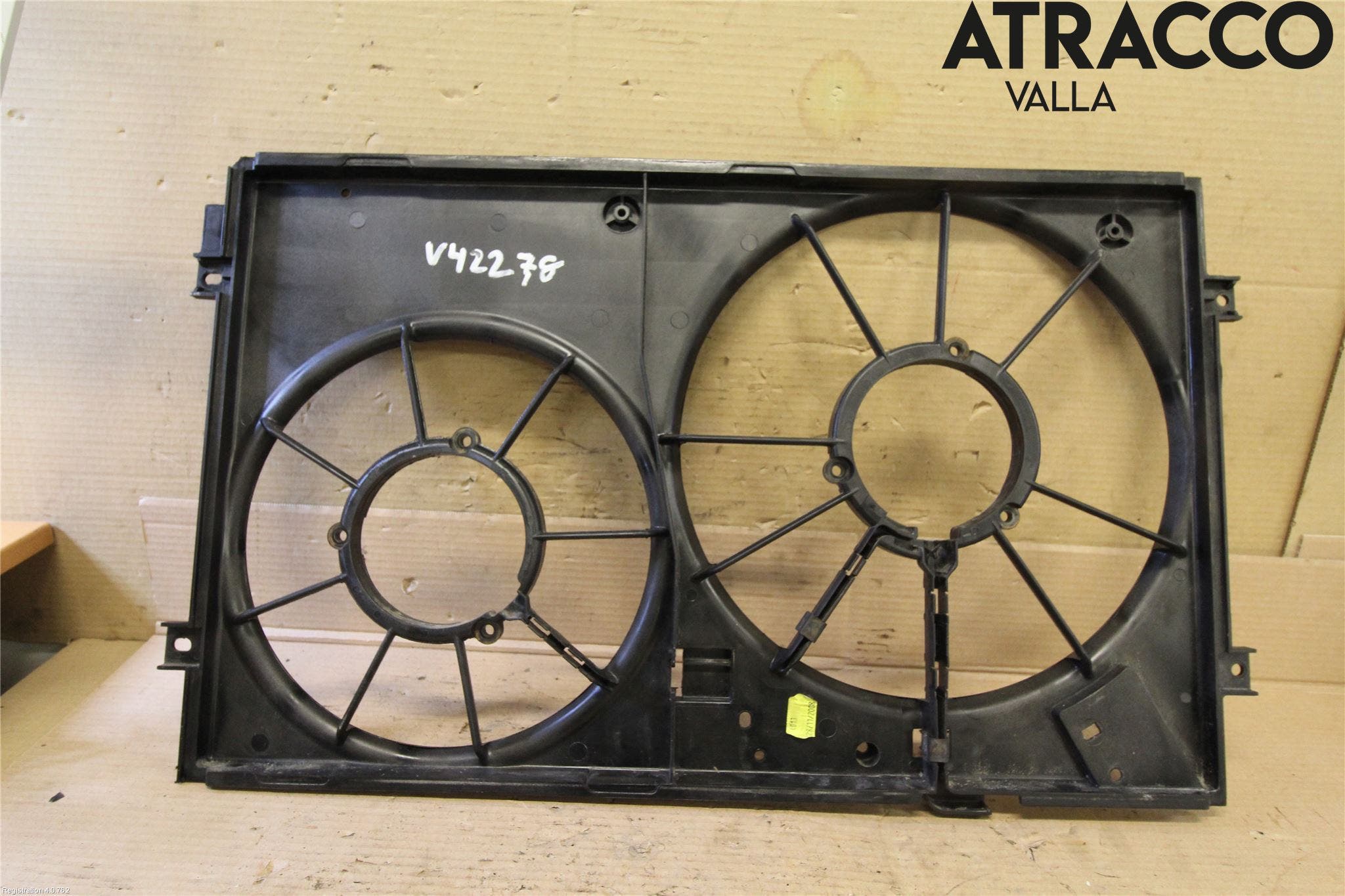 Volkswagen VW GOLF VI 09-13 Kylfläktkåpa