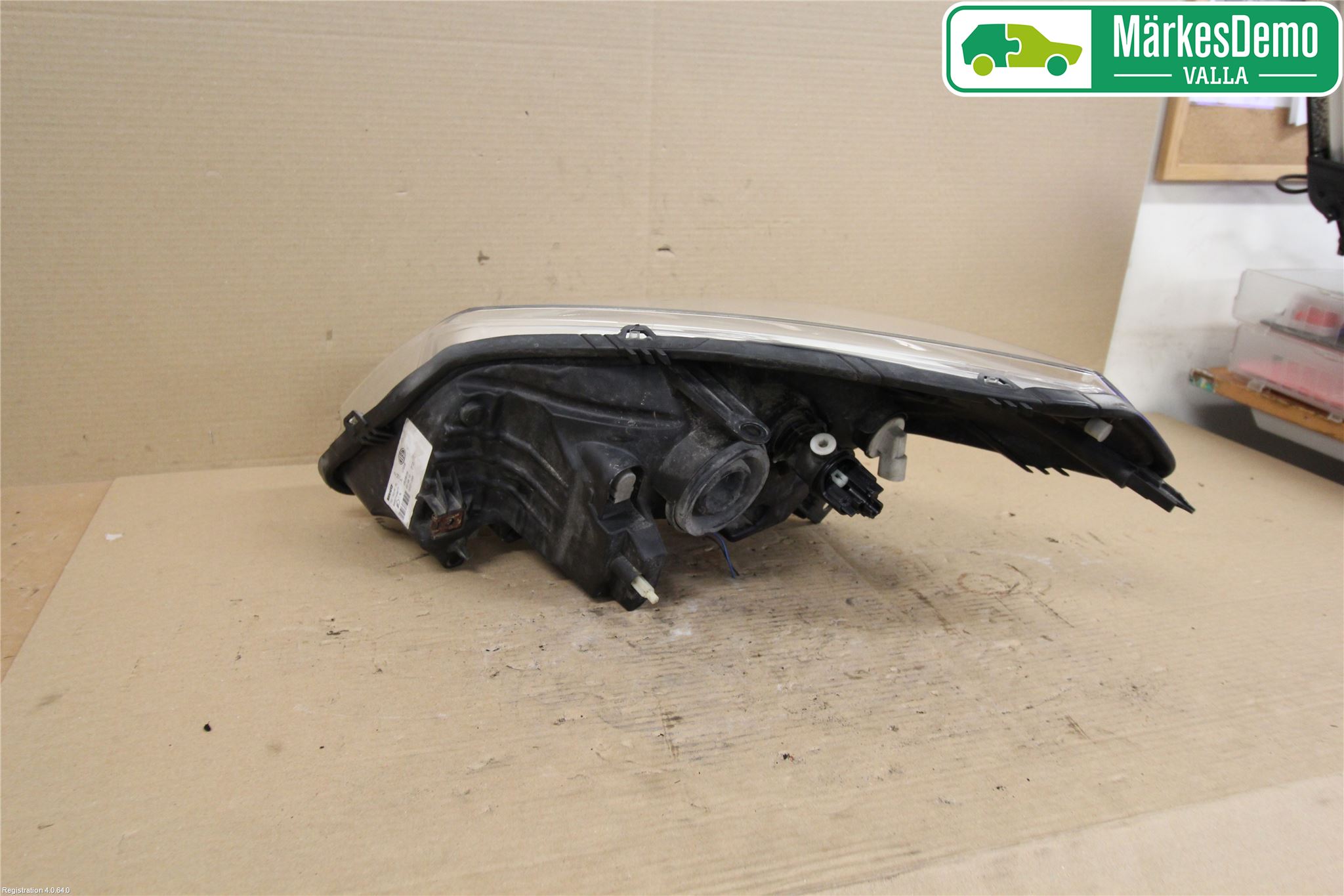 Dacia SANDERO 09-13 Strålkastare Höger