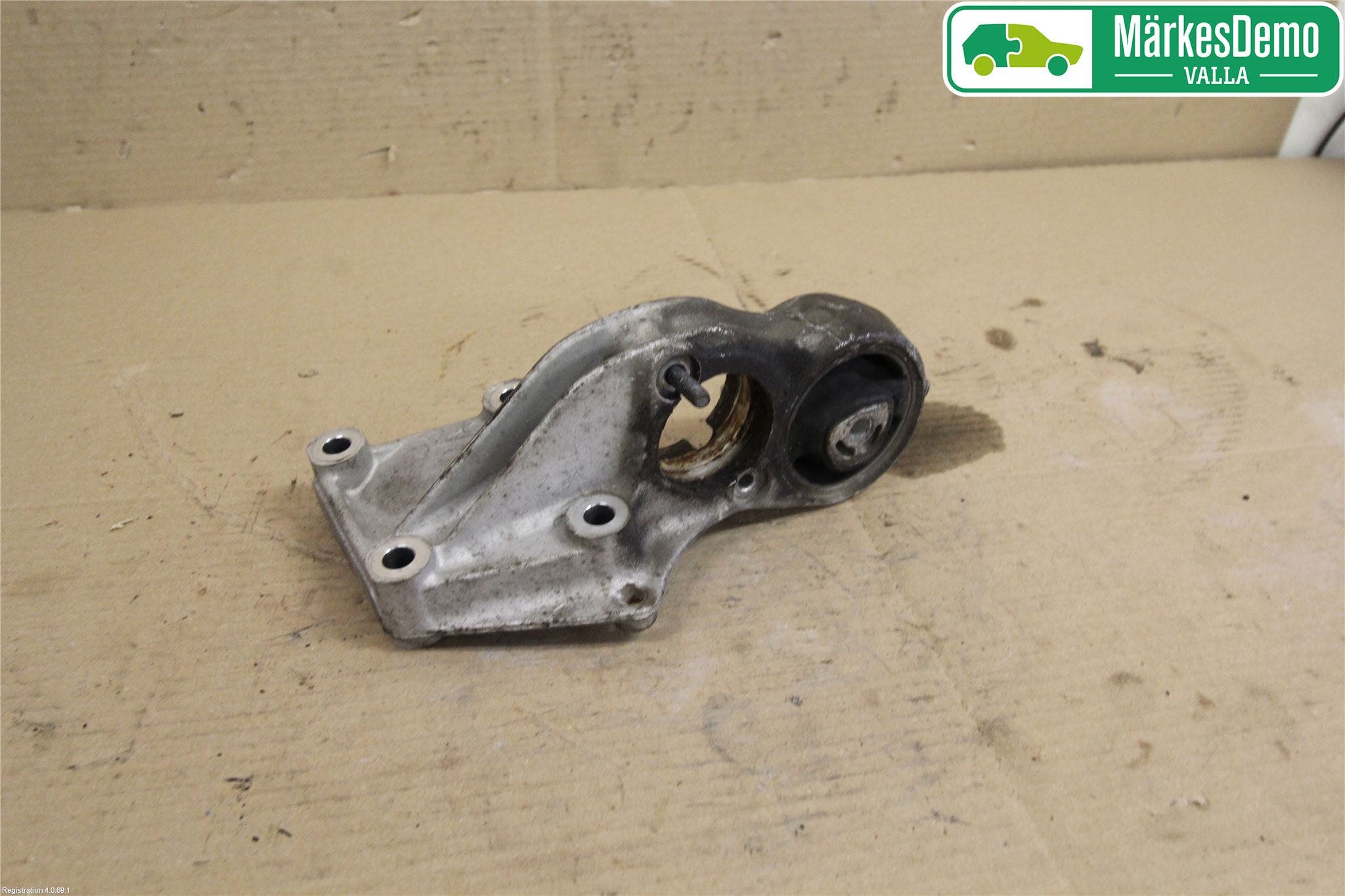 Peugeot 307 05-08 Motorfäste