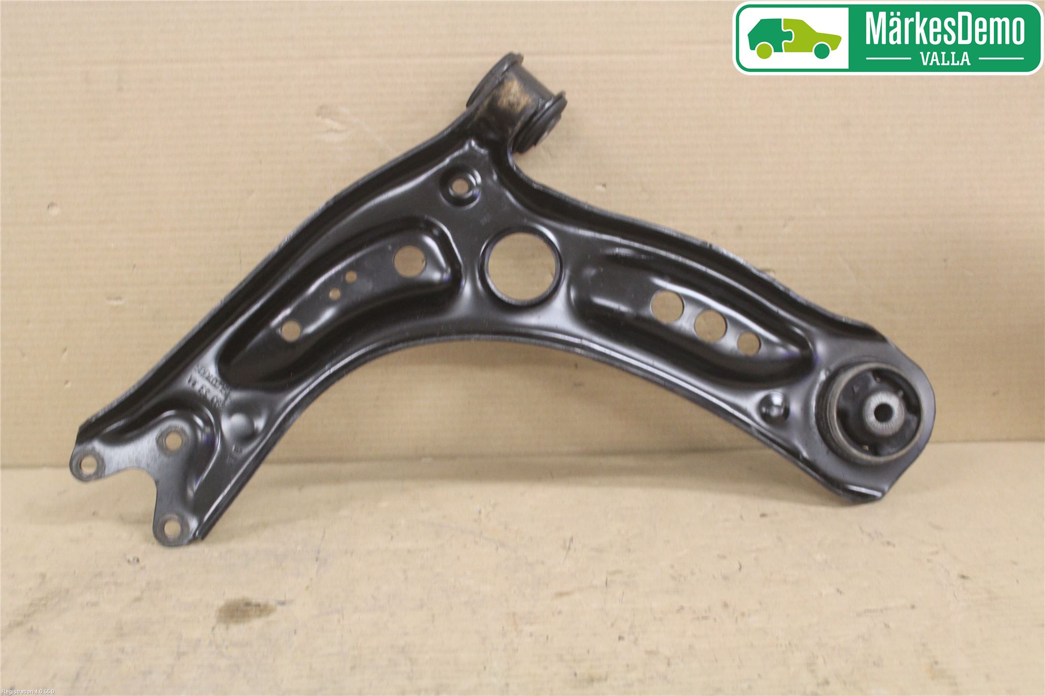 Skoda OCTAVIA (5E) 13-20 Bärarm Fram Undre Hö