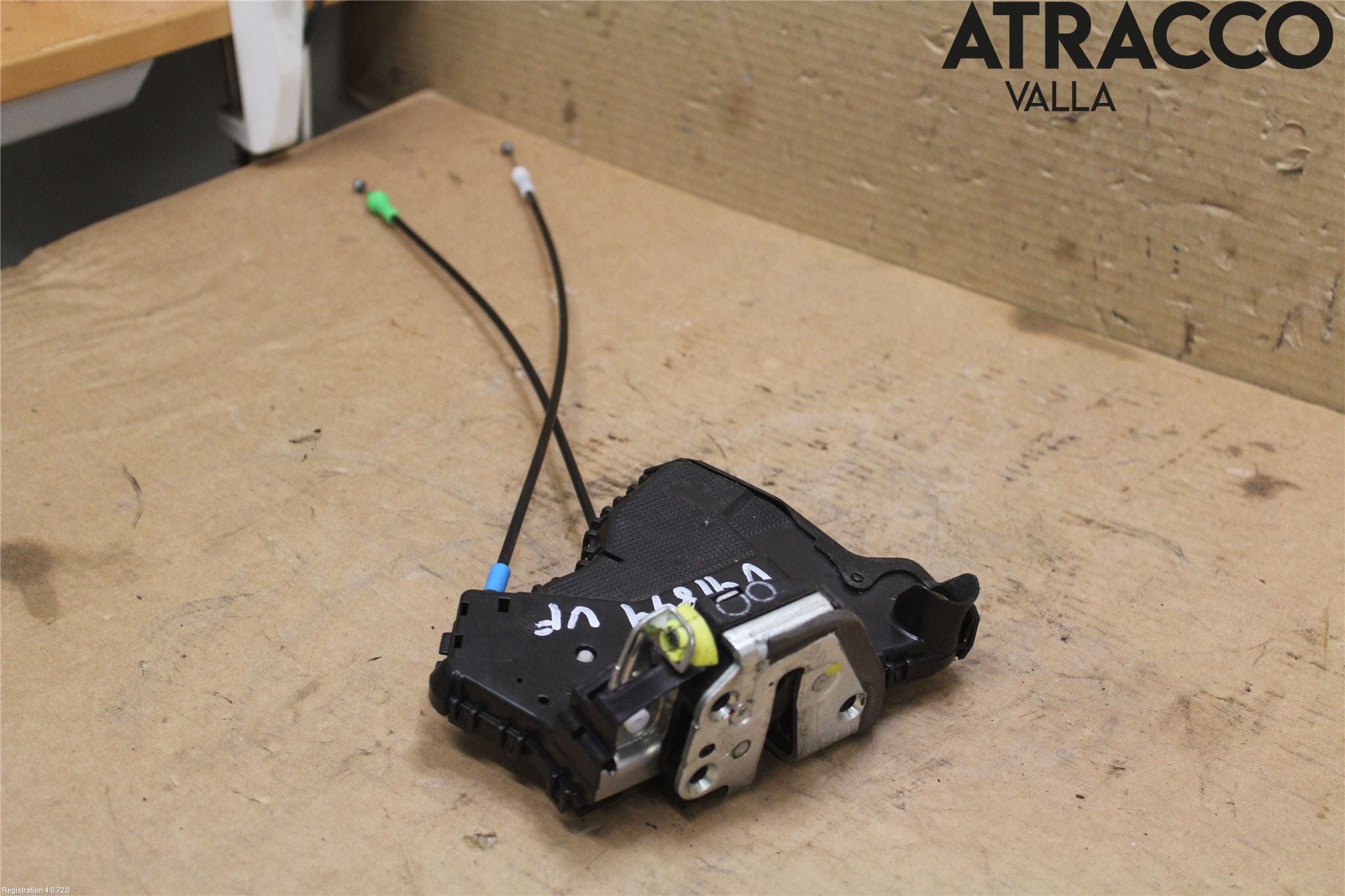 Toyota AURIS 13-19 Låskista-Dörrlås