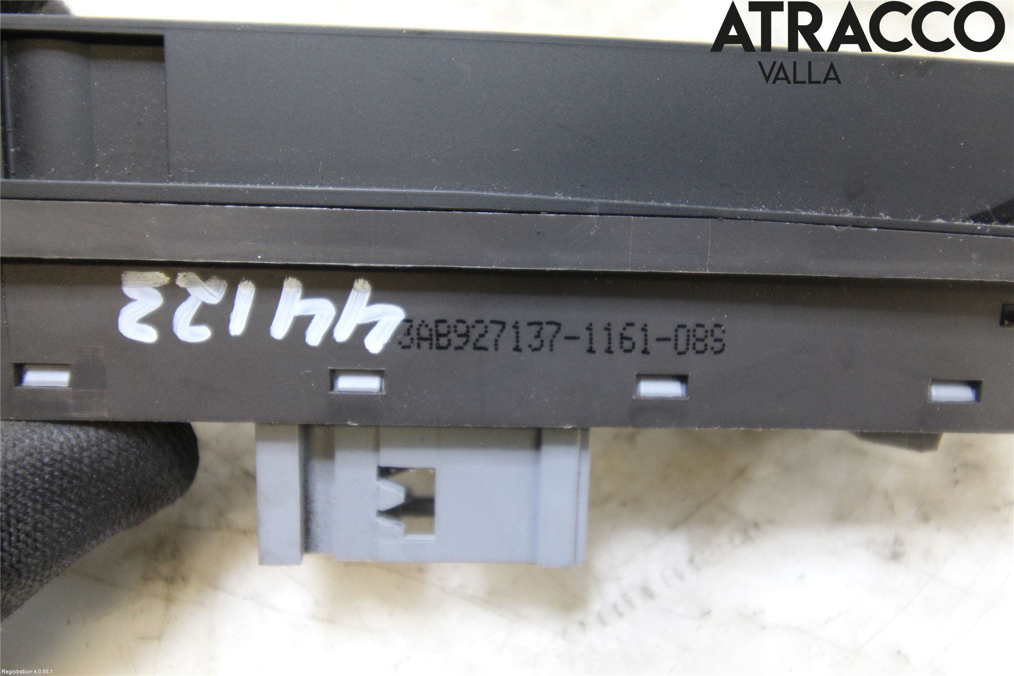 Volkswagen VW PASSAT 11-14 Strömställare Parkeringsbroms