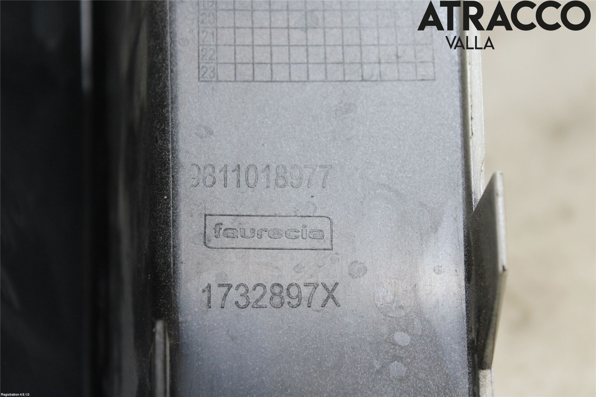 Peugeot 3008 17-24 Stötfångardel Bak Hö