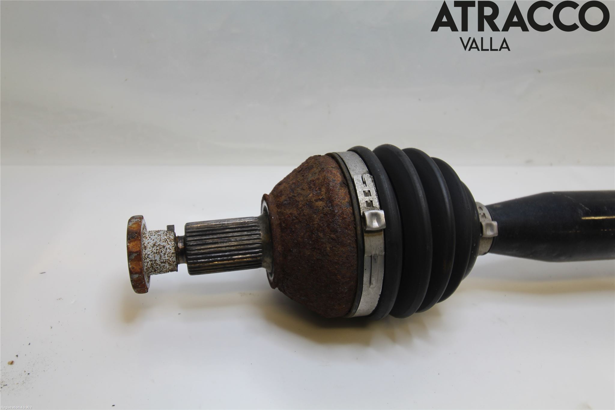 Volkswagen VW POLO 10-17 Drivaxel Fram Höger