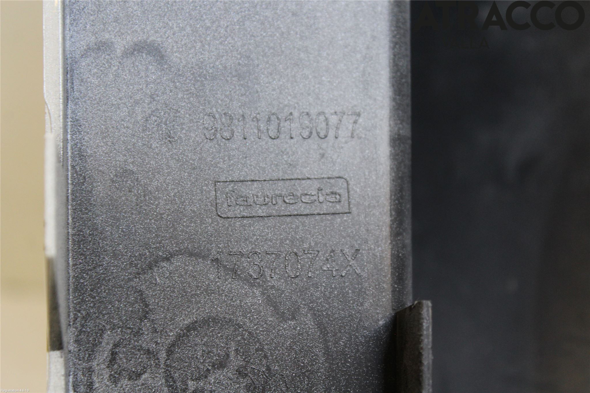 Peugeot 3008 17-24 Stötfångardel Bak Vä