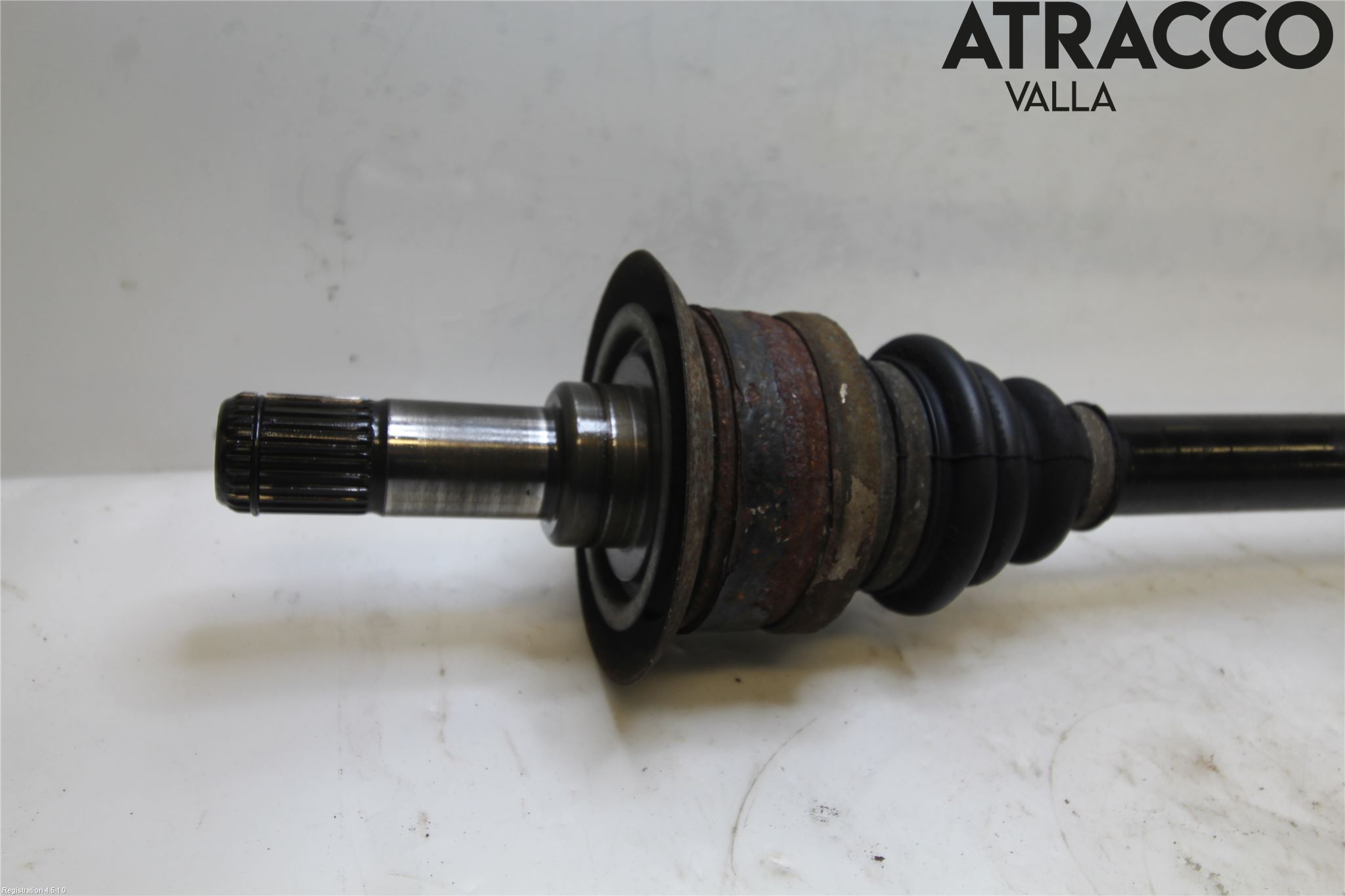 BMW 5 F10/F11/F18 09-17 Drivaxel Bak Höger