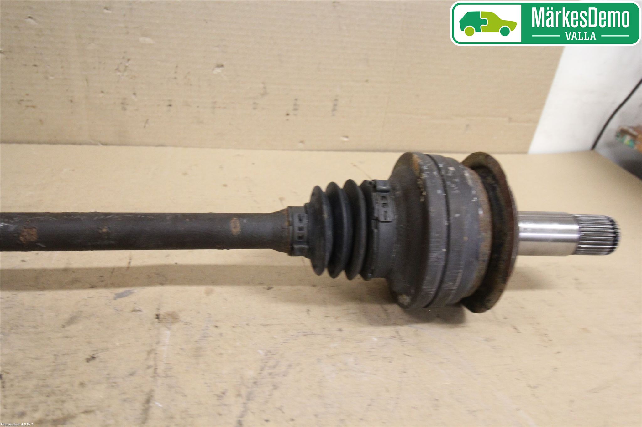 Mercedes-Benz MB E-KLASS (W212) 09-16 Drivaxel Bak Vänster