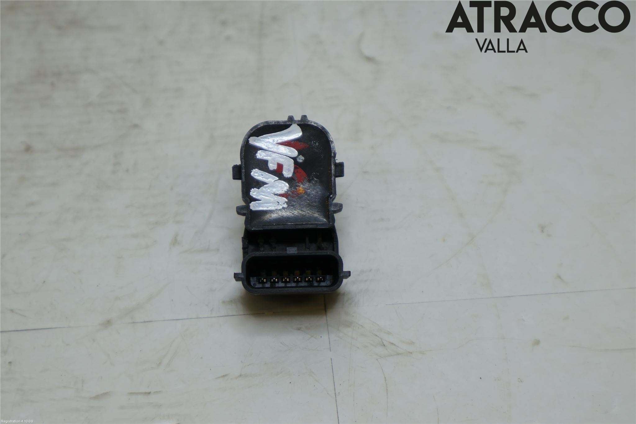 Kia SPORTAGE (QL) 16-21 Parkeringshjälp Frontsensor