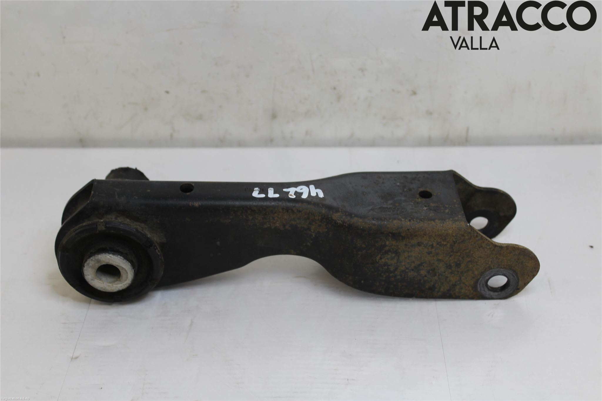 Jaguar F-PACE Bärarm Bak Höger