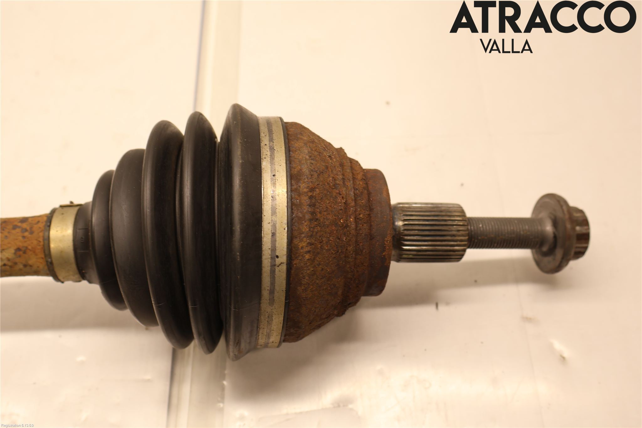 Volkswagen VW PASSAT 15-19 Drivaxel Fram Vänster