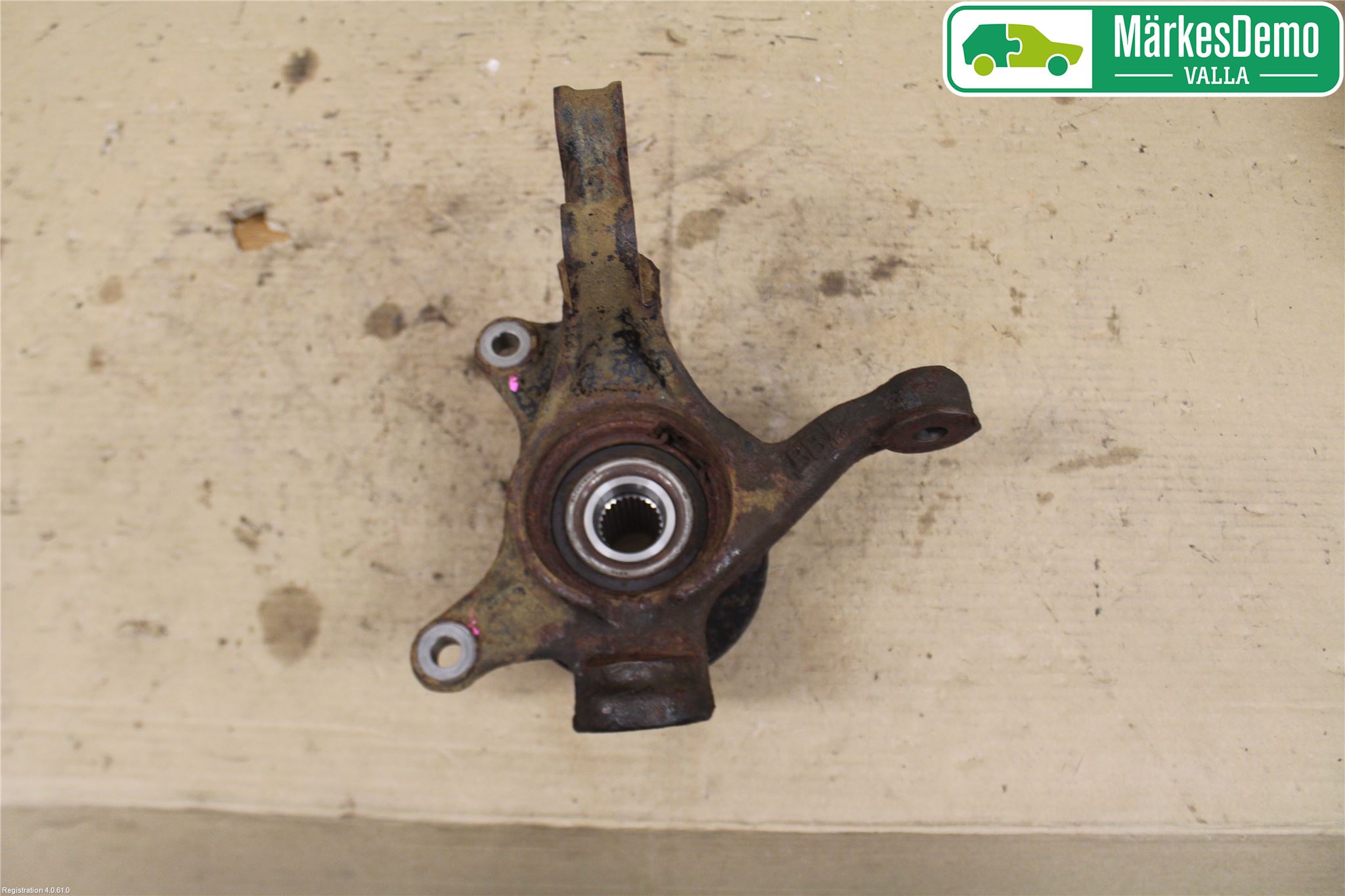 Toyota YARIS XP130 12-14 Styrspindel Lagerhus Hö