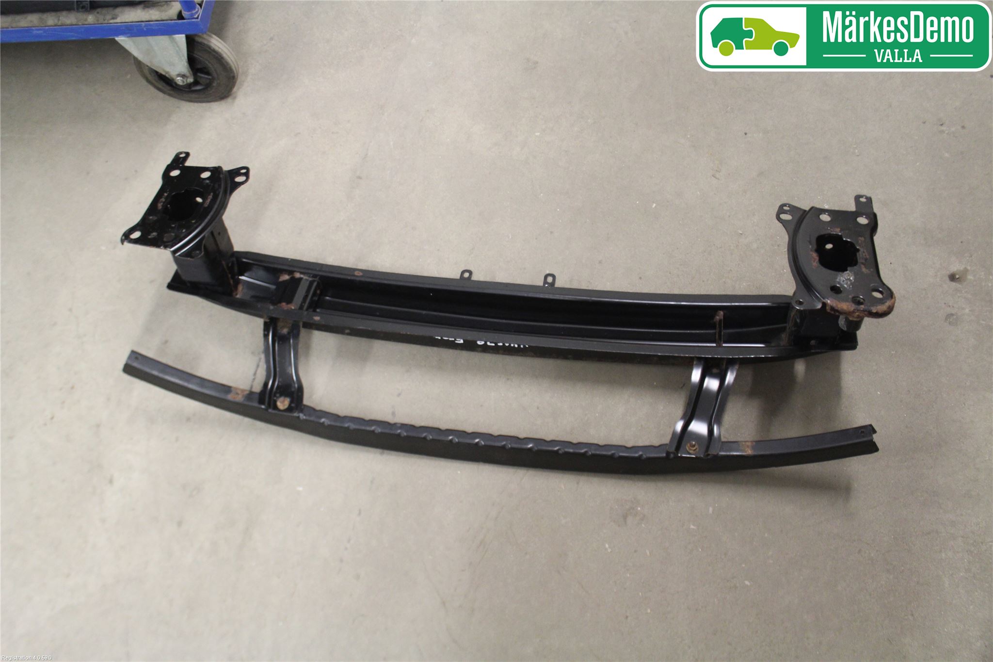 Volkswagen VW PASSAT 05-11 Stötfångarbalk Fram