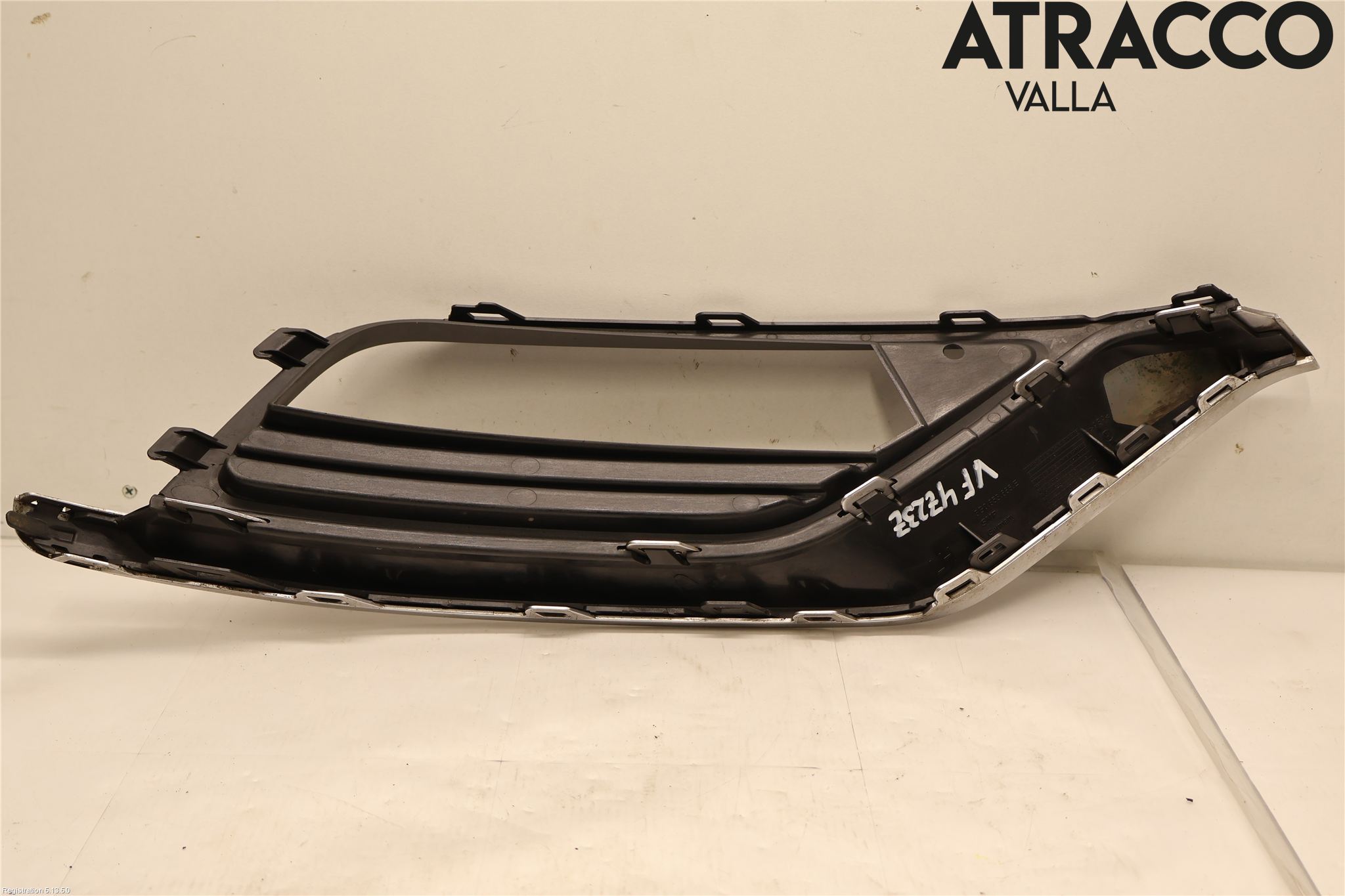 Volkswagen VW PASSAT 15-19 Dimljussarg Fram