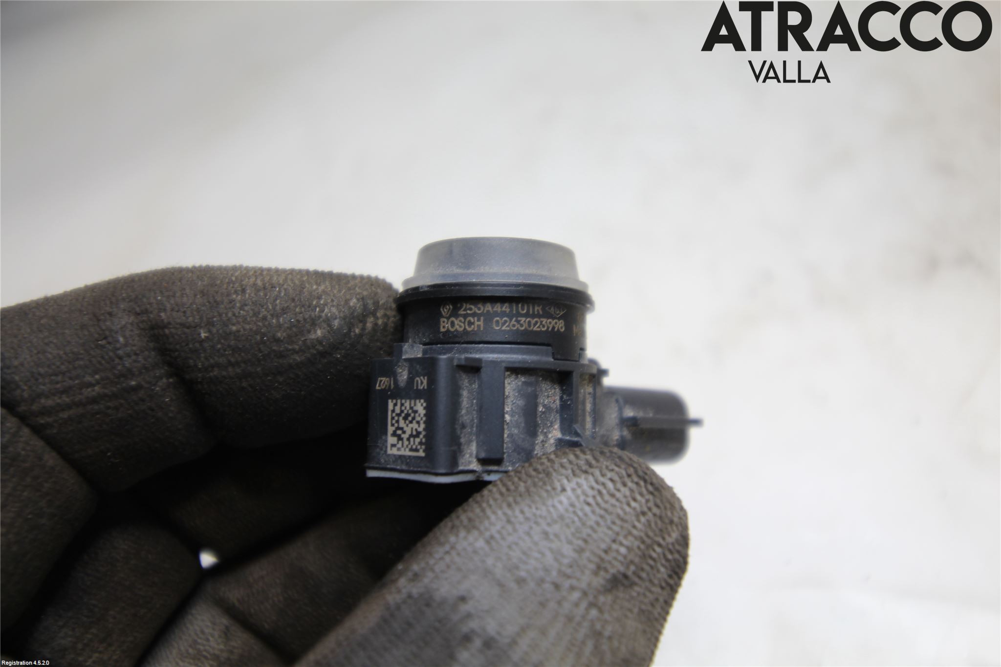 Renault CLIO IV 16-19 Parkeringshjälp Frontsensor