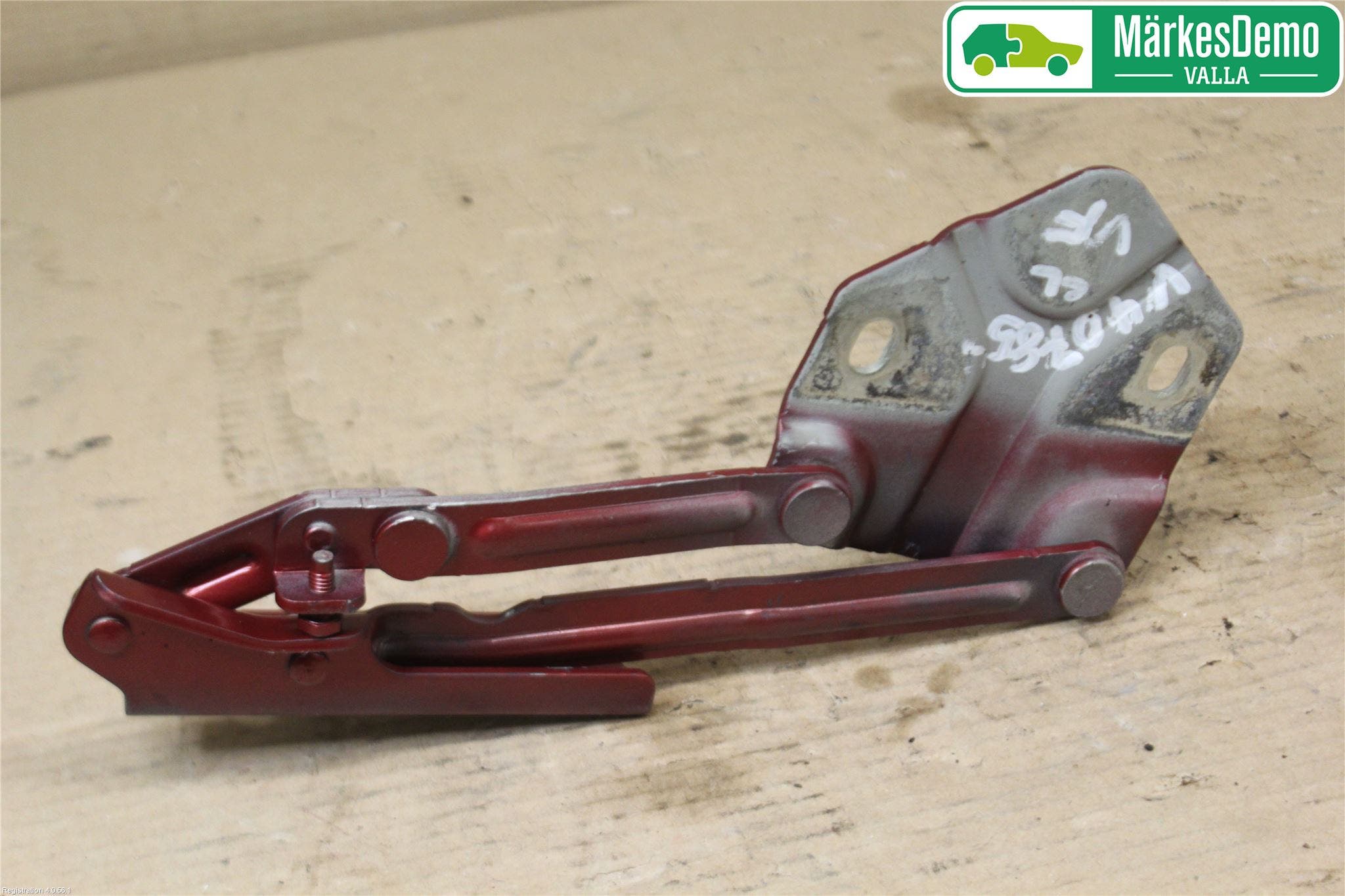 Volkswagen VW TOURAN 03-10 Huvgångjärn