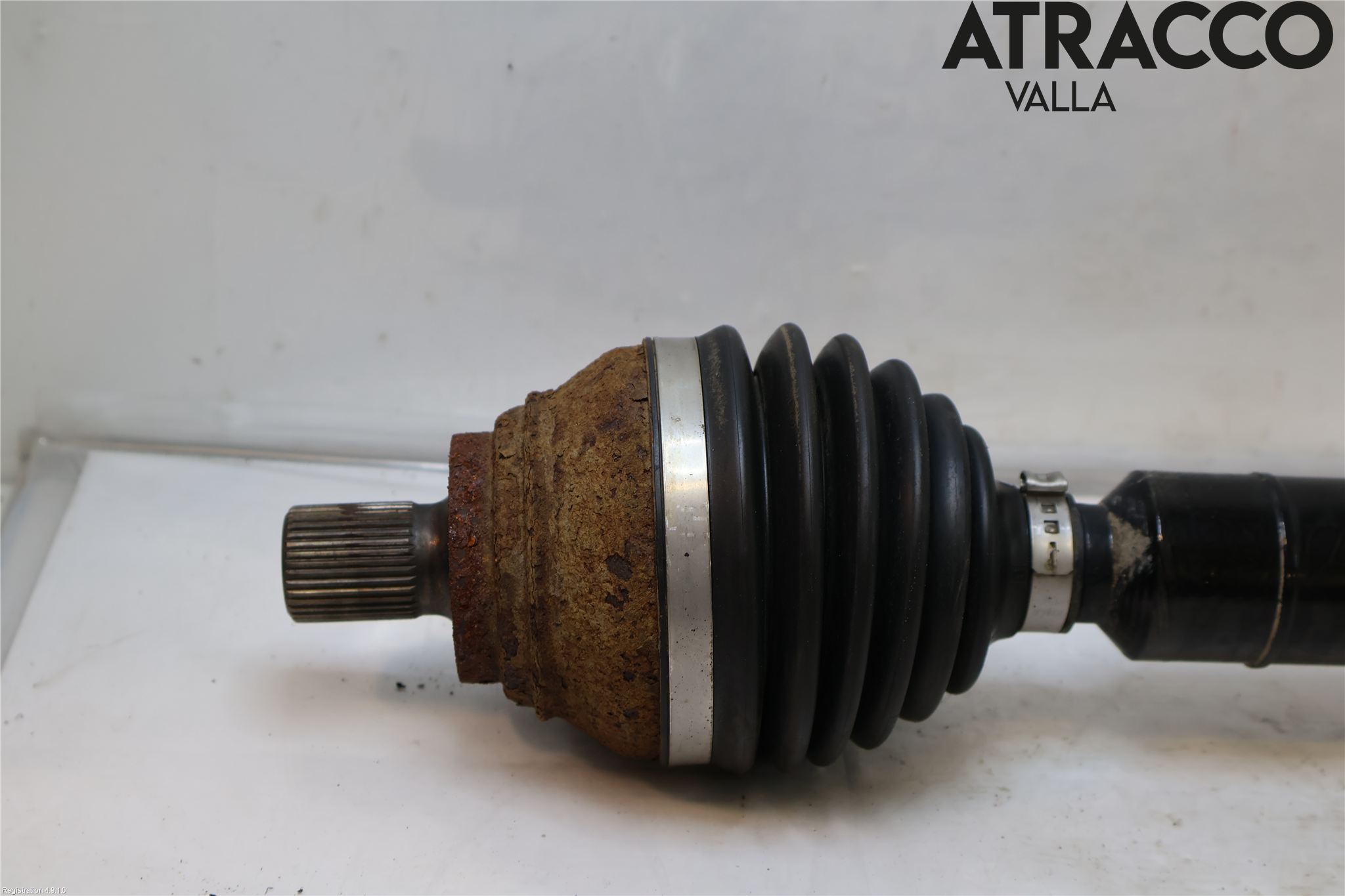 Volkswagen VW CADDY 16-20 Drivaxel Fram Höger