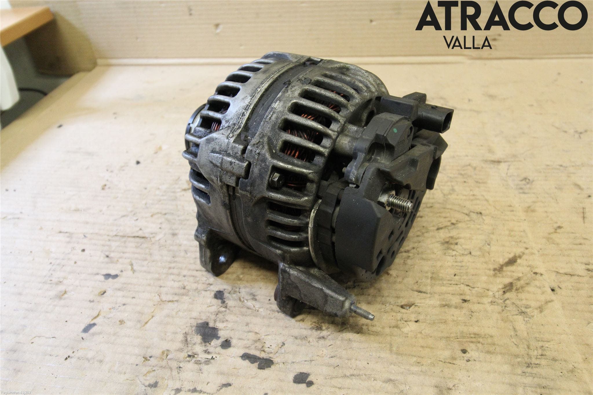 Volkswagen VW GOLF VI 09-13 Generator