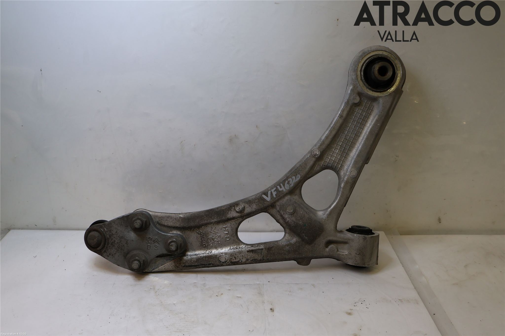 Peugeot 408 22- Bärarm Fram Undre Vä