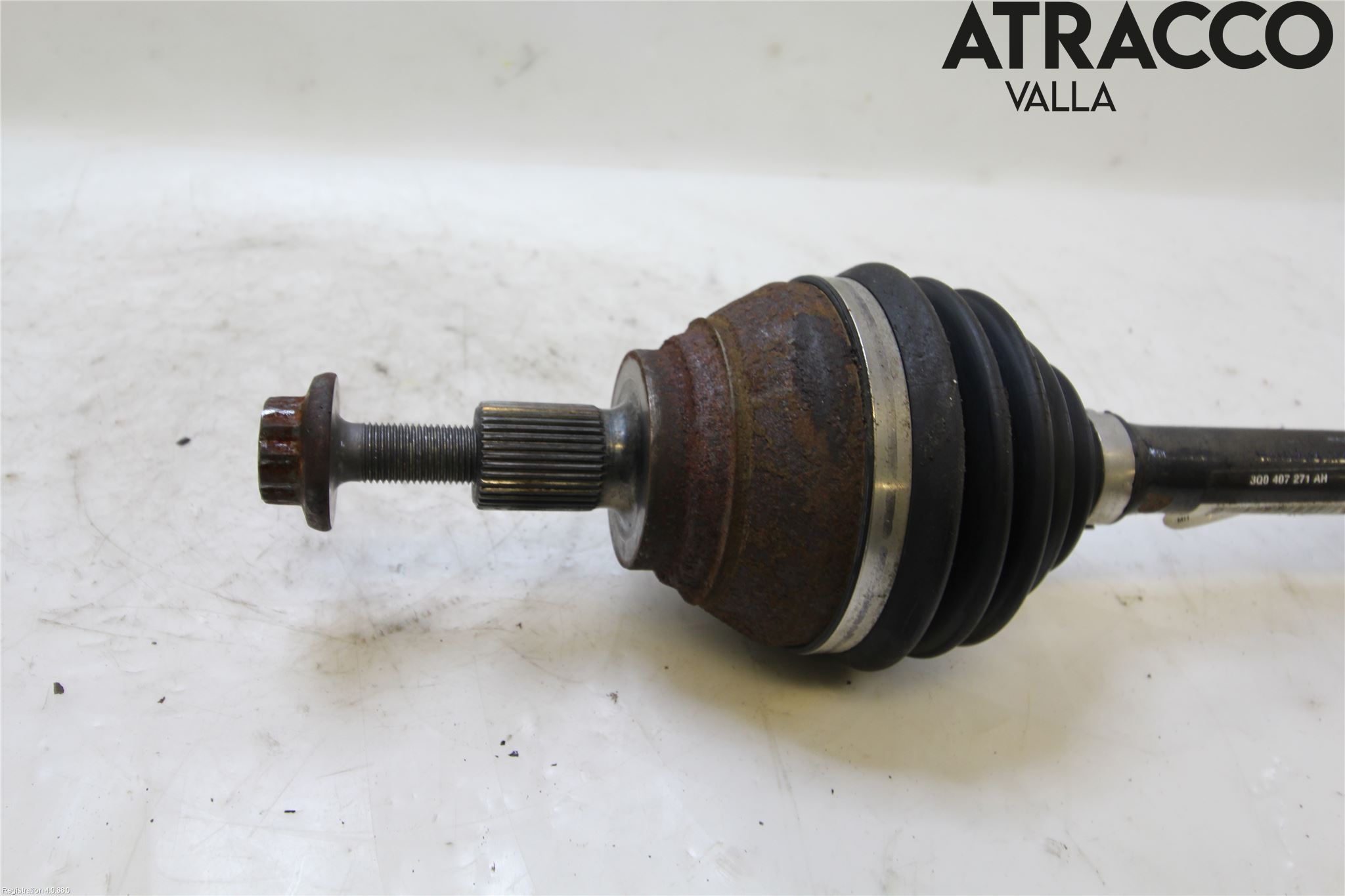 Volkswagen VW ARTEON 17- Drivaxel Fram Vänster