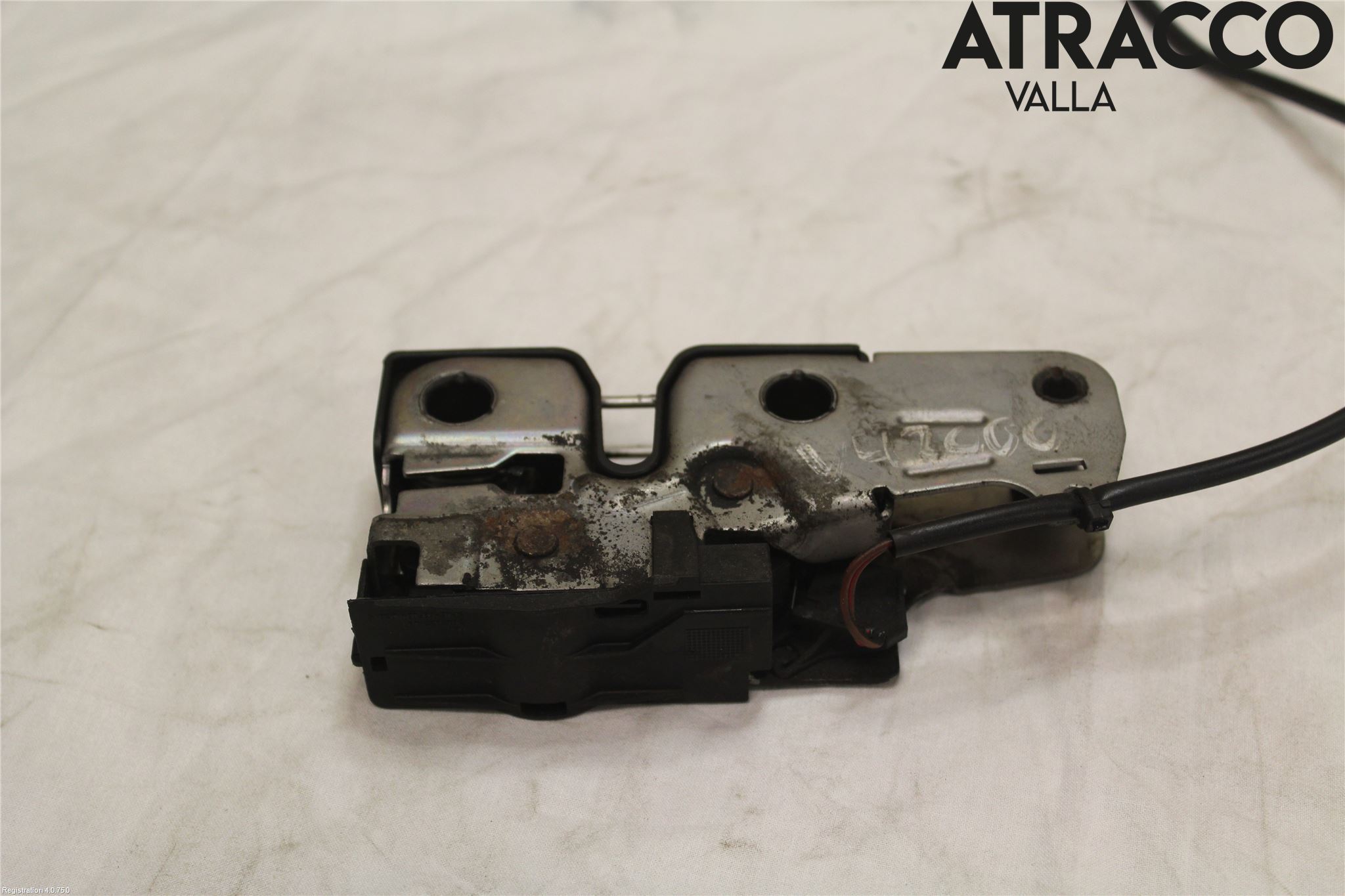 Volkswagen VW PASSAT 05-11 Huvlås