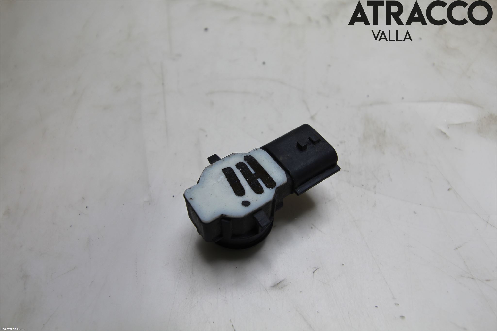 Renault CLIO IV 16-19 Parkeringshjälp Frontsensor