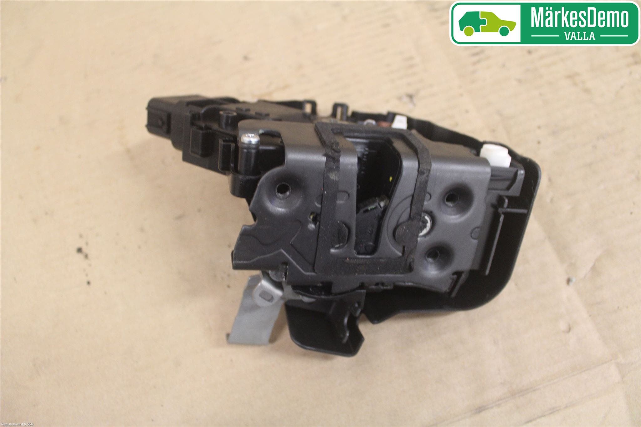 Ford FOCUS 08-11 Låskista-Dörrlås