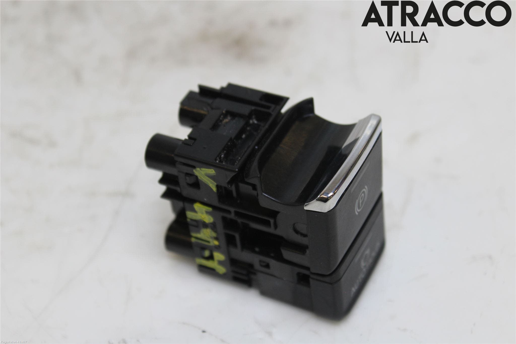 Mitsubishi OUTLANDER 13-21 Strömställare Parkeringsbroms