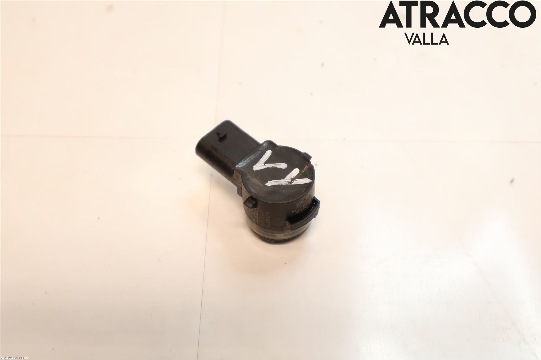 Skoda SUPERB 16-24 Parkeringshjälp Frontsensor