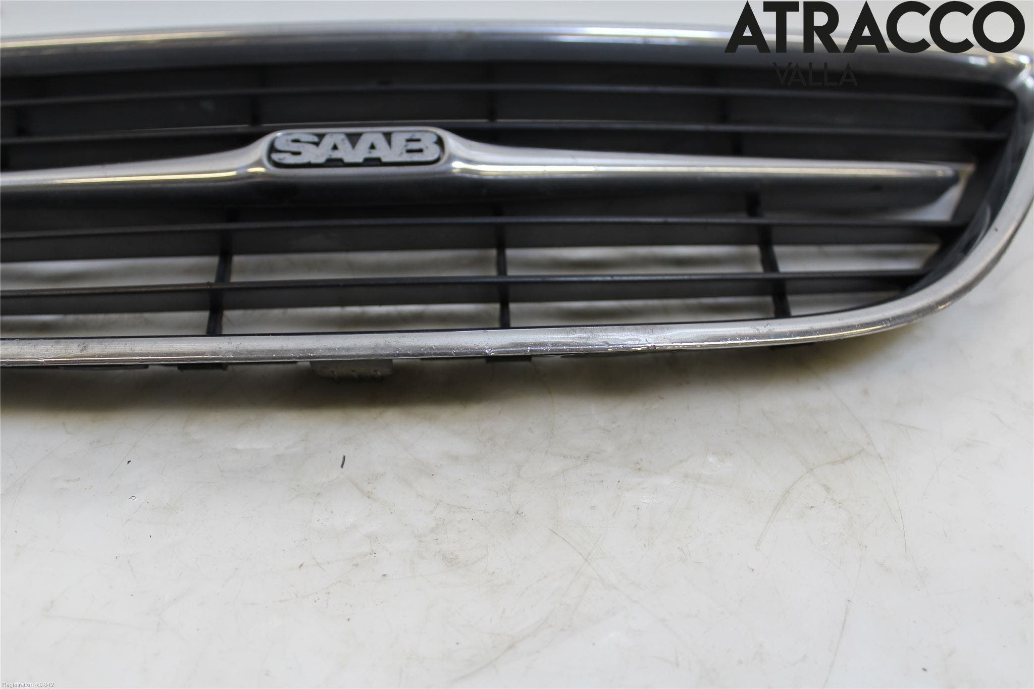 Saab 9-3 VER 2 Grilldel Mitt