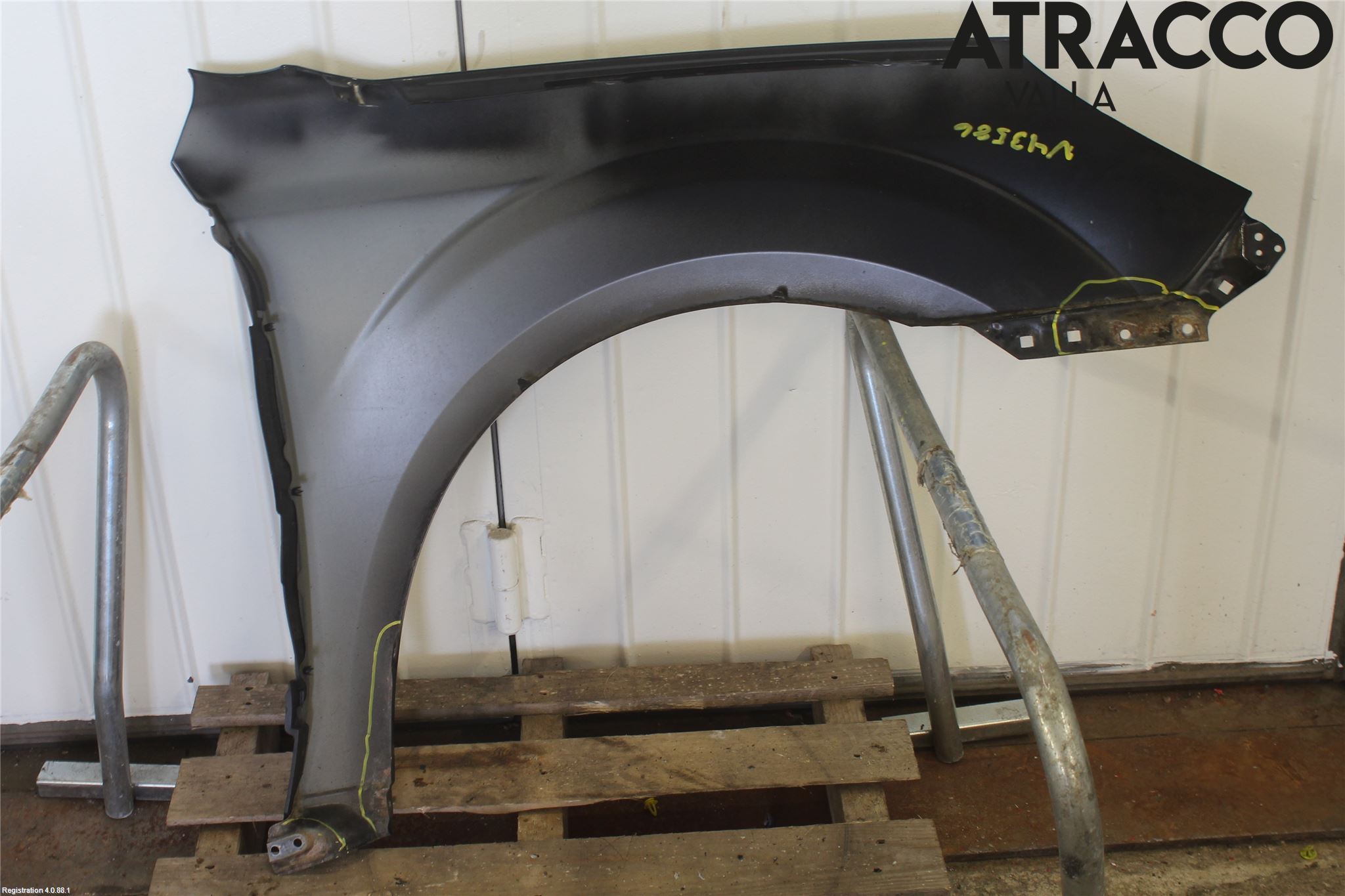 Subaru OUTBACK 10-15 Skärm Fram Vänster