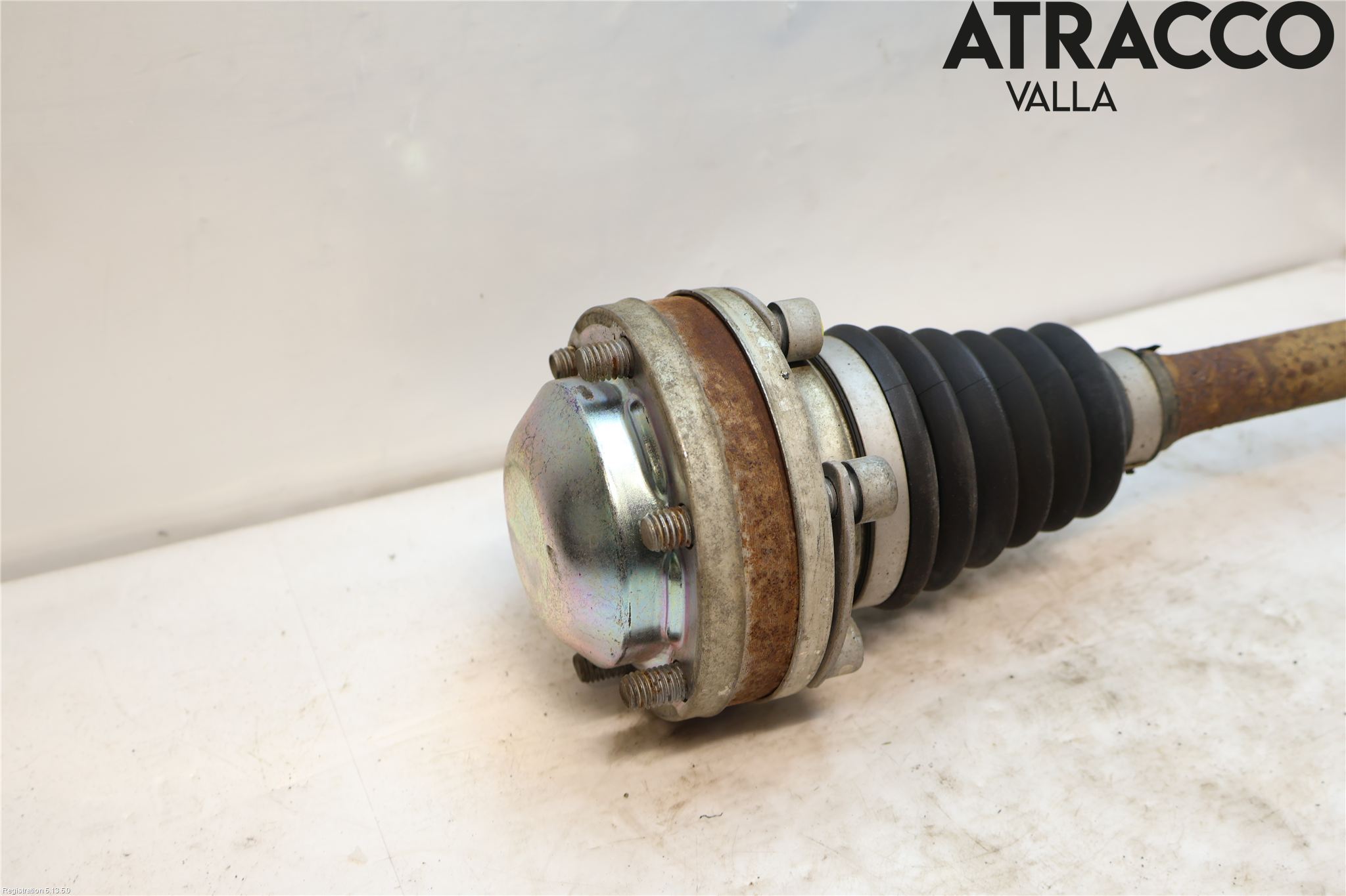 Volkswagen VW TOURAN 16- Drivaxel Fram Vänster